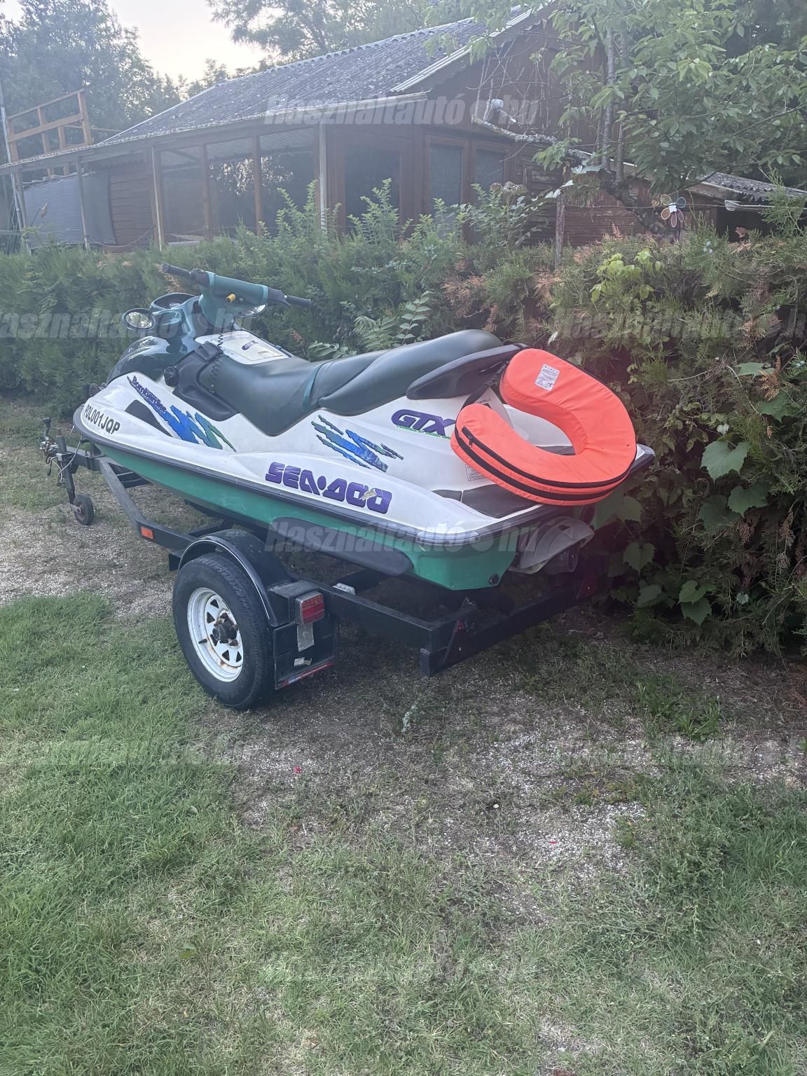 SEA-DOO 2002 - 1