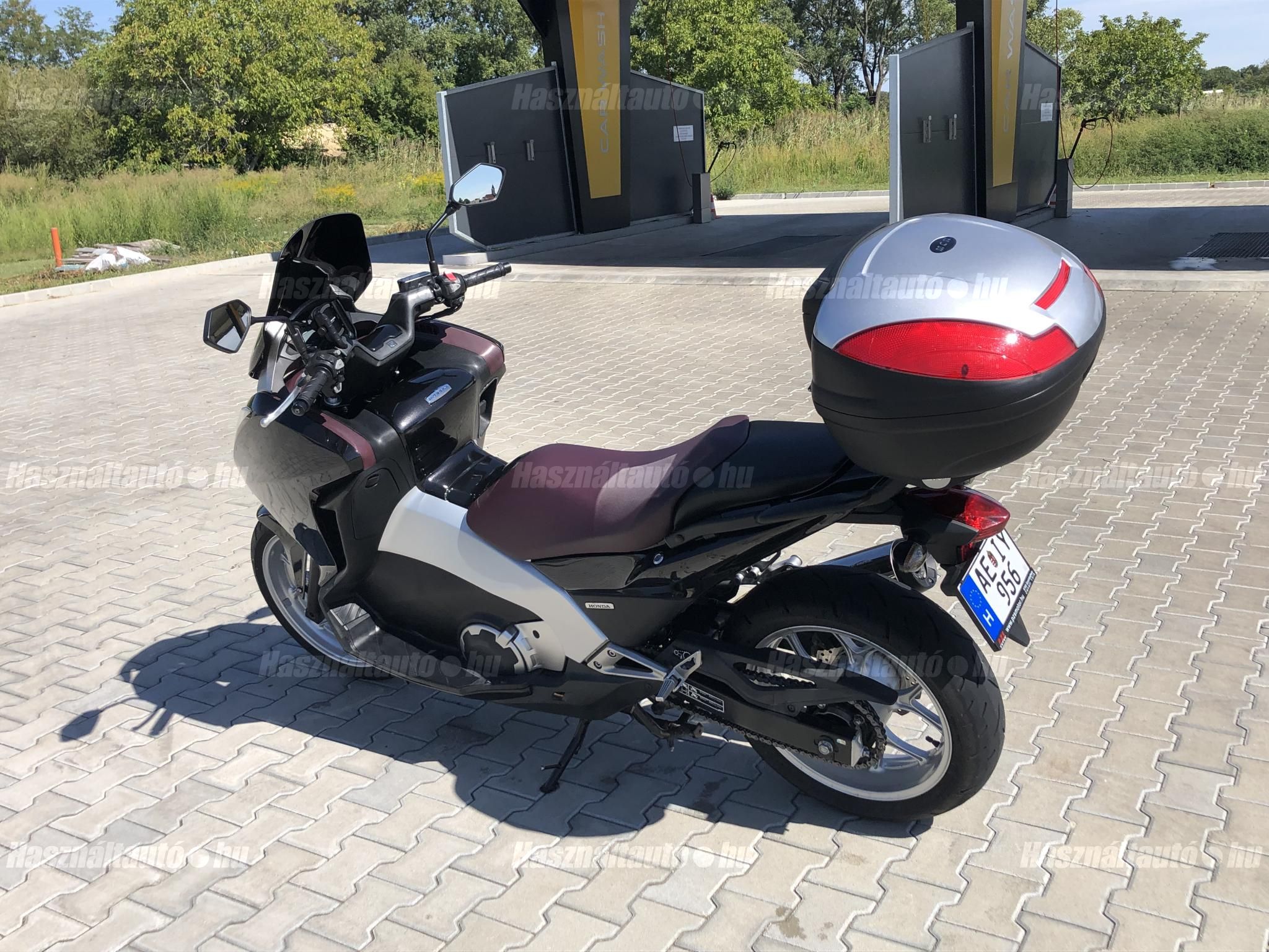 HONDA NC 700 D 2012/5 - 1