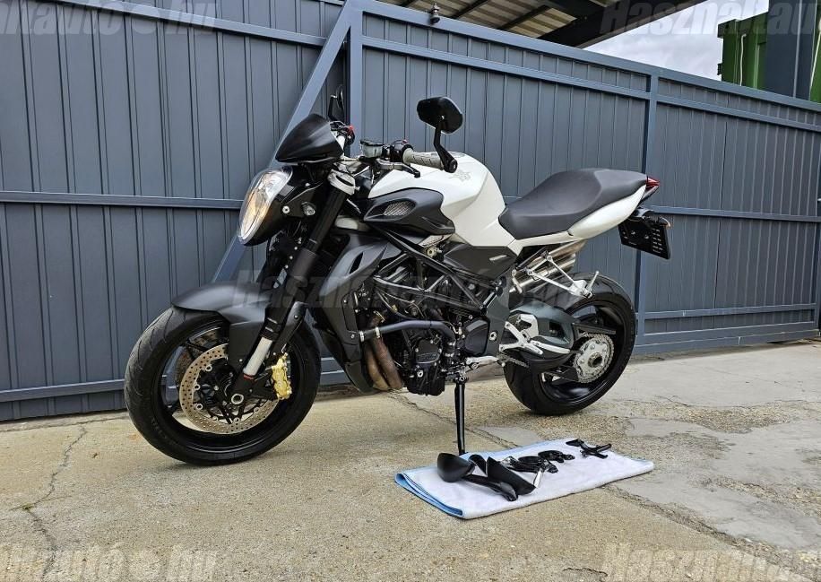 MV AGUSTA BRUTALE 920 2011/4 - 1
