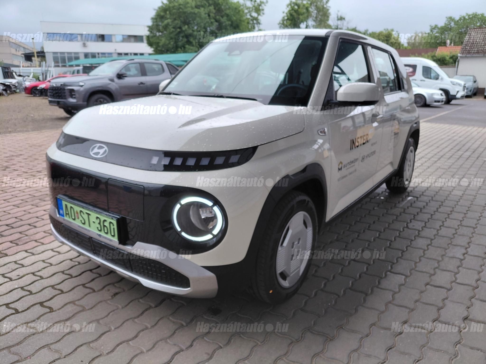 HYUNDAI INSTER 2025/10 - 1