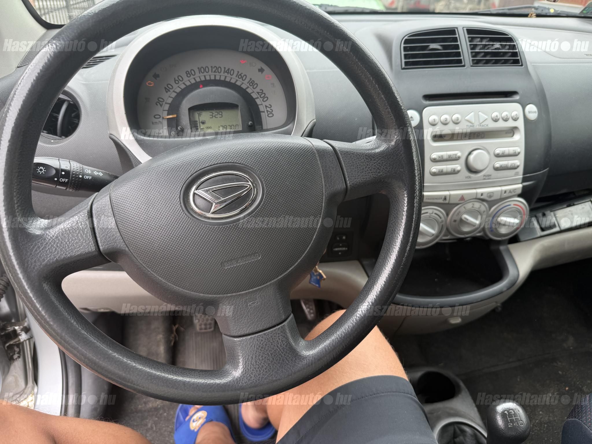 DAIHATSU SIRION 2006/1 - 1