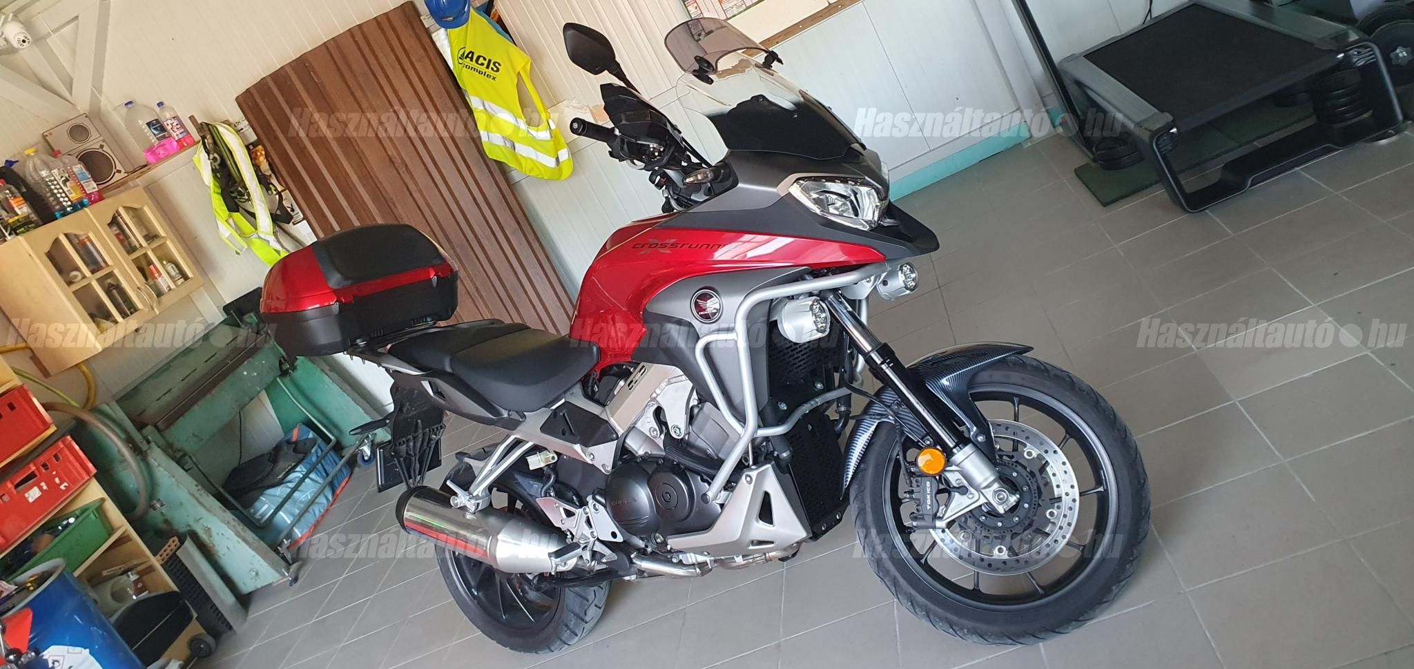 HONDA VFR 800 X 2016/1 - 1