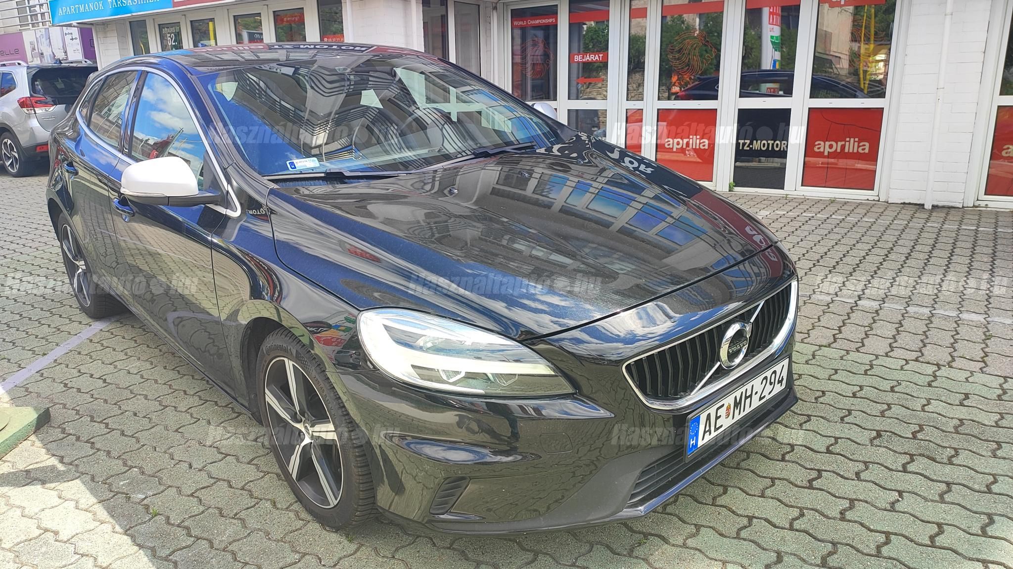 VOLVO V40 2019/2 - 1