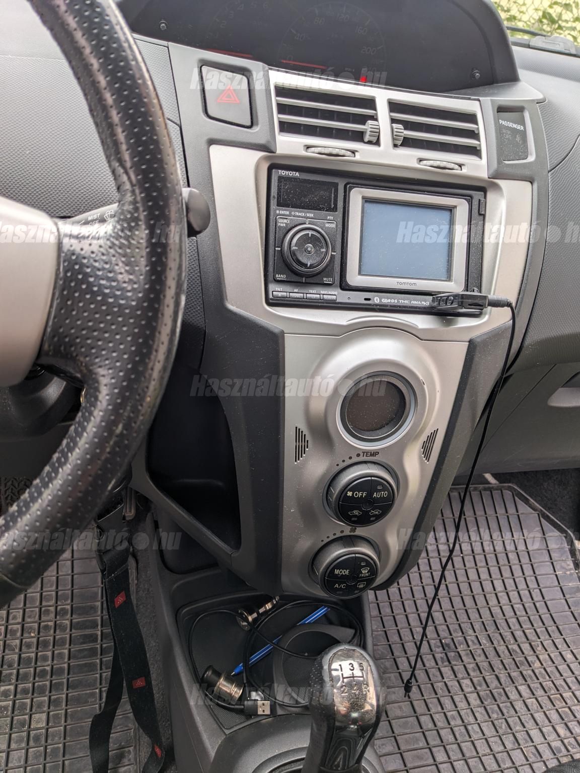 TOYOTA YARIS 2008/3 - 1