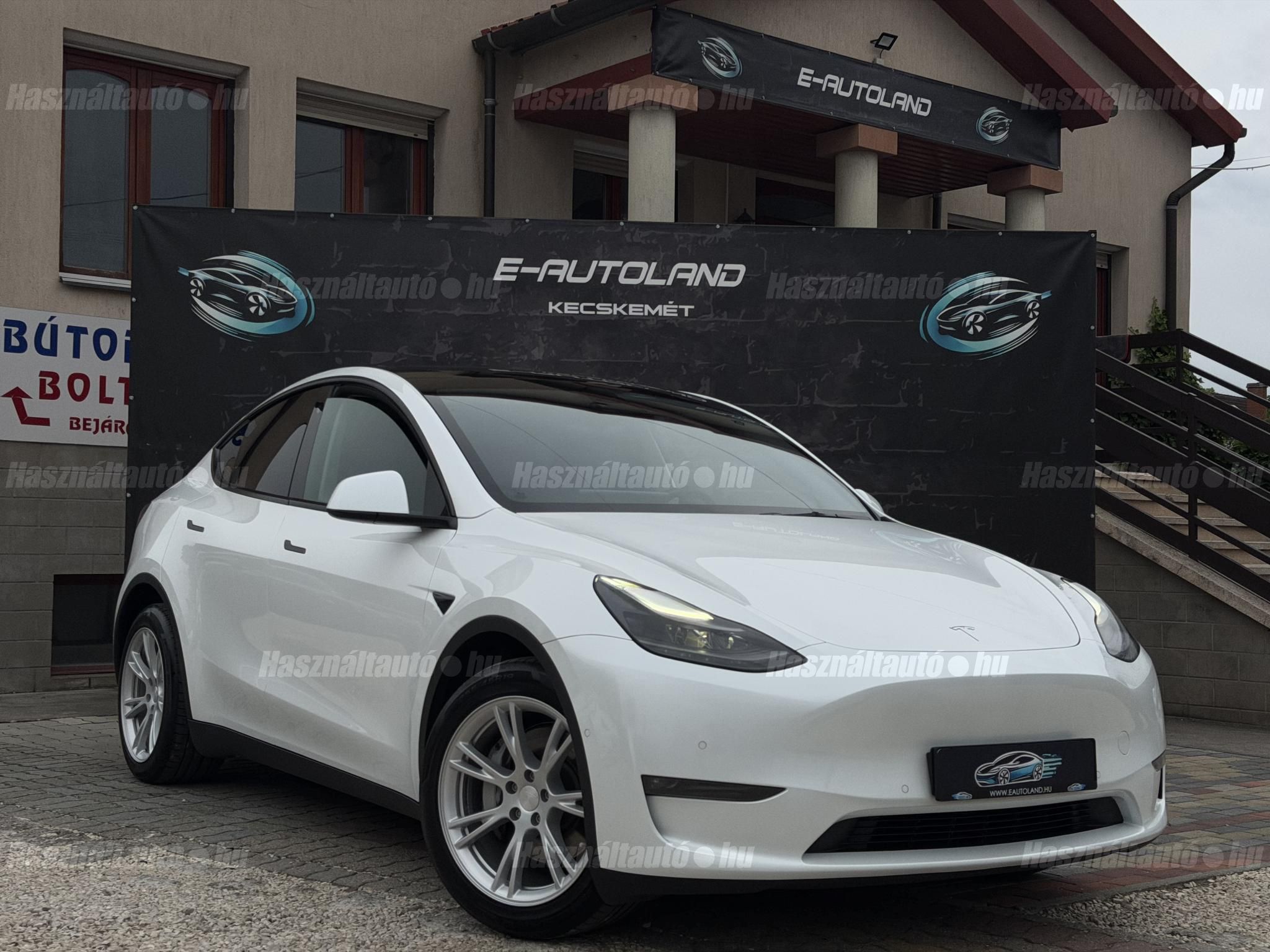TESLA MODEL Y 2022/3 - 1