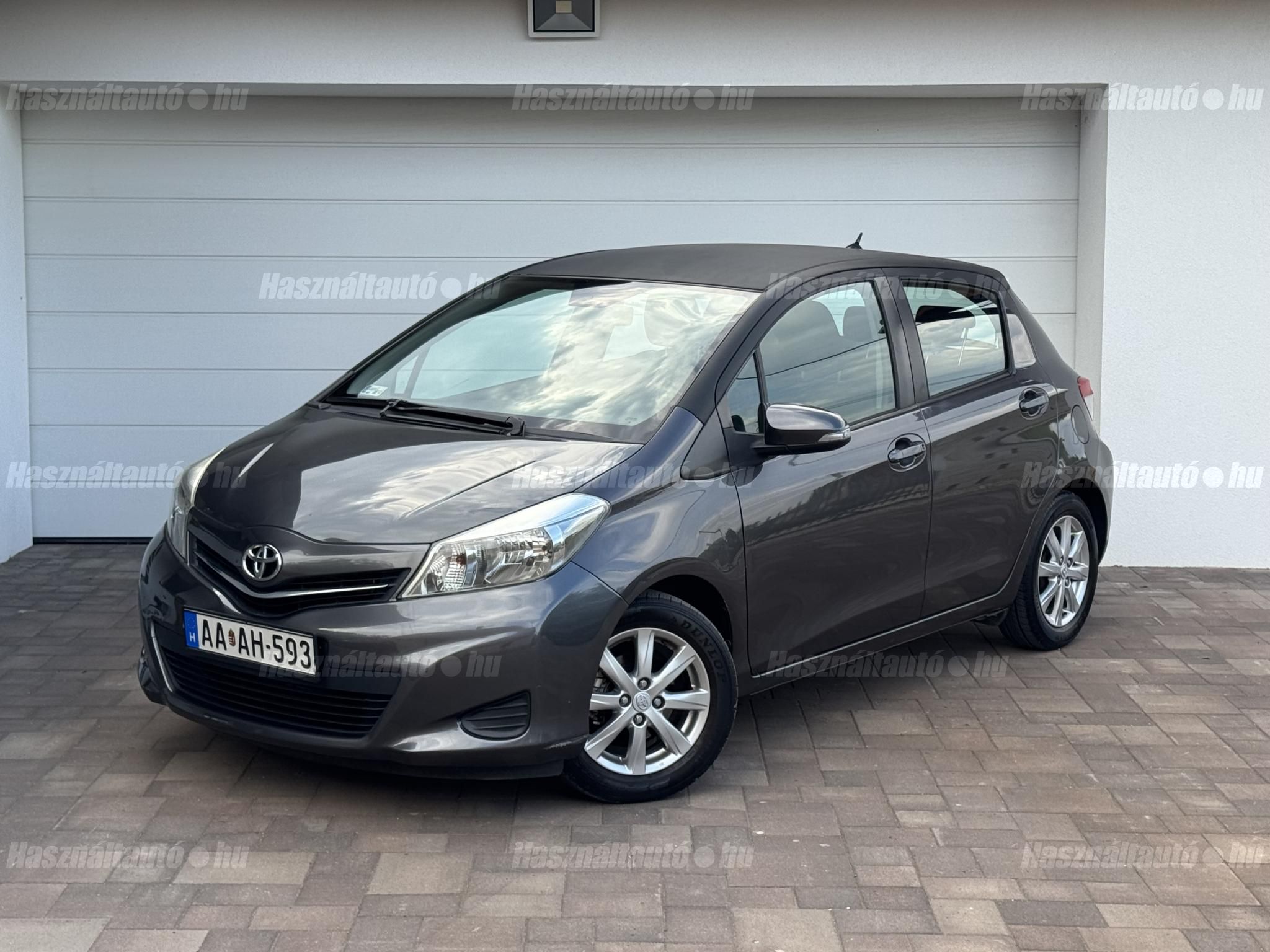 TOYOTA YARIS 2012/6 - 1