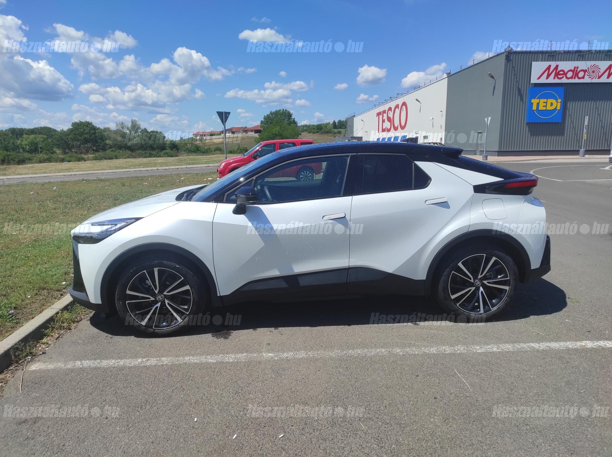 TOYOTA C-HR 2025/9 - 1