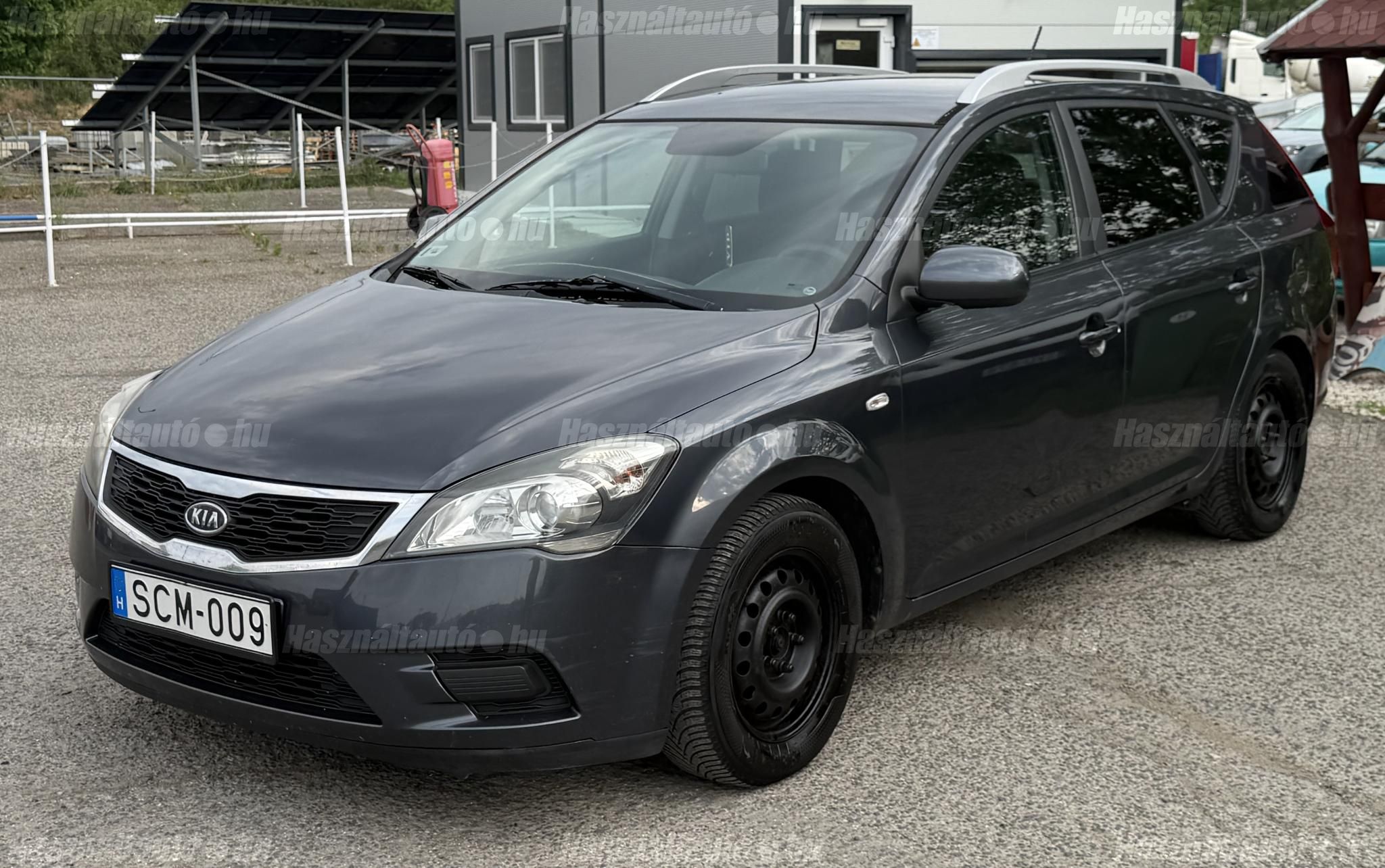 KIA CEE'D 2011 - 1