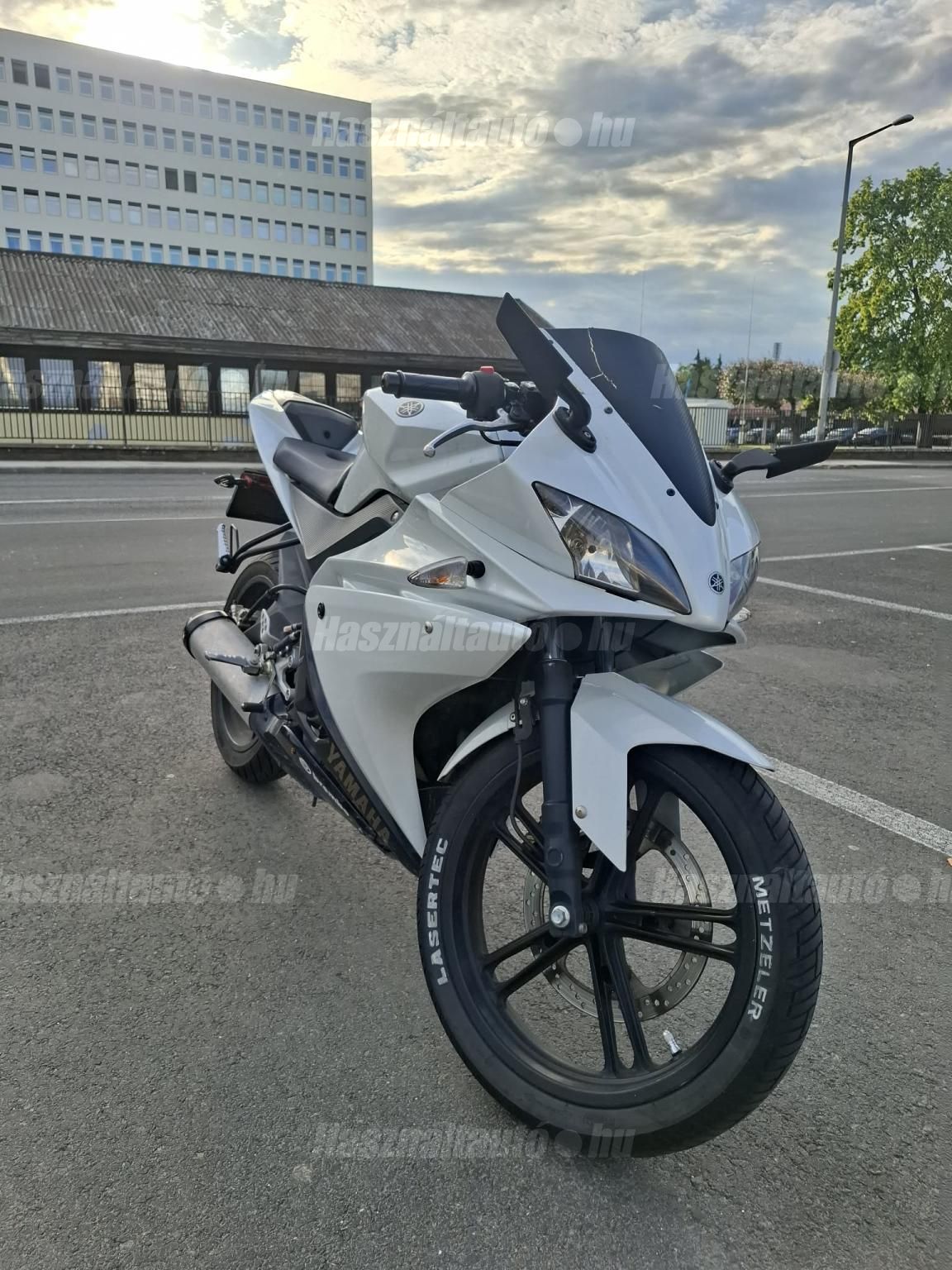 YAMAHA YZF R 125 2011/9 - 1