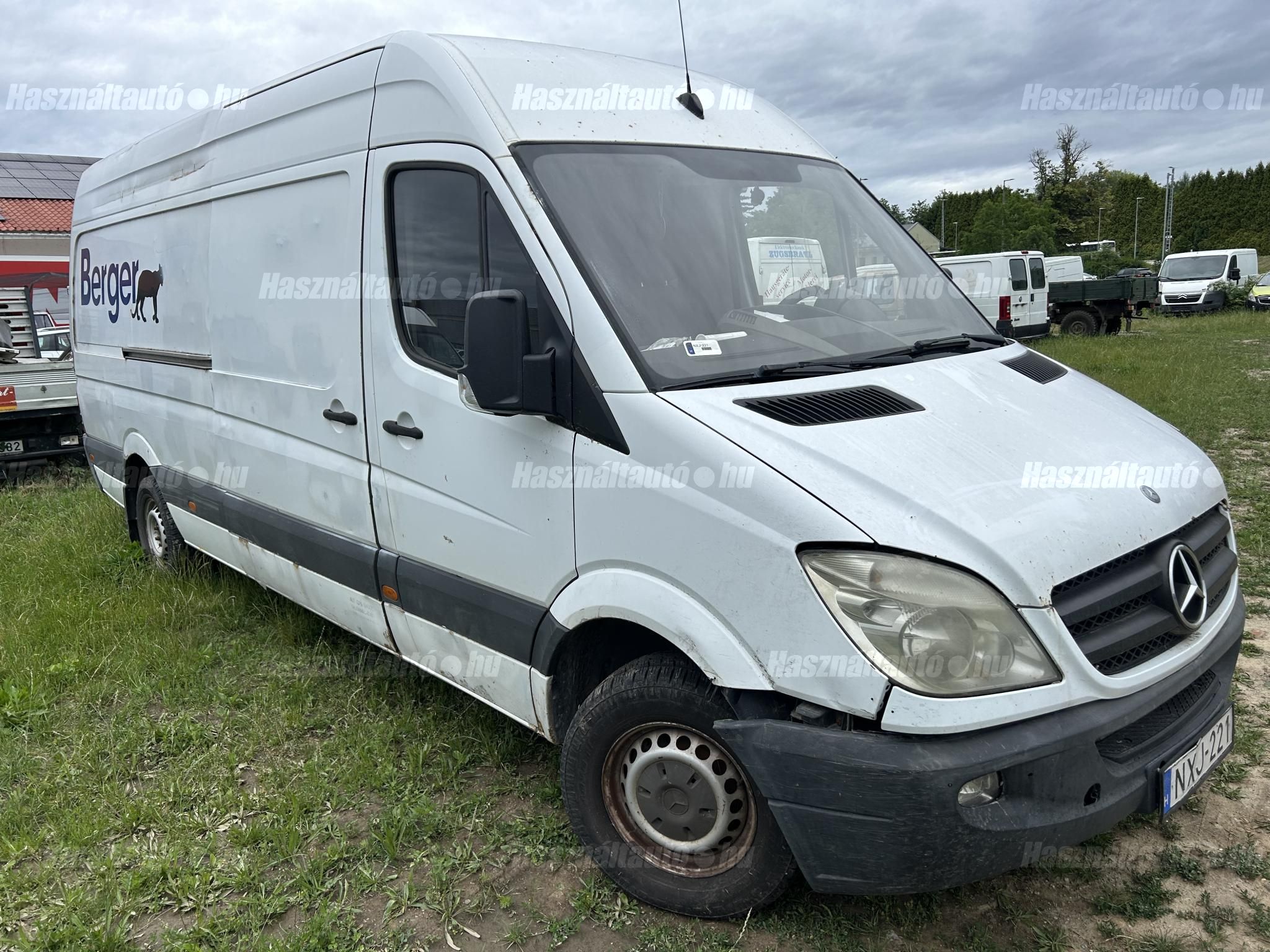 MERCEDES-BENZ SPRINTER 2010 - 1