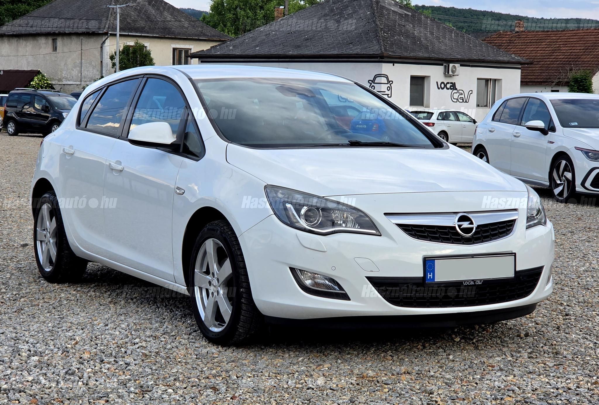 OPEL ASTRA 2011/11 - 1
