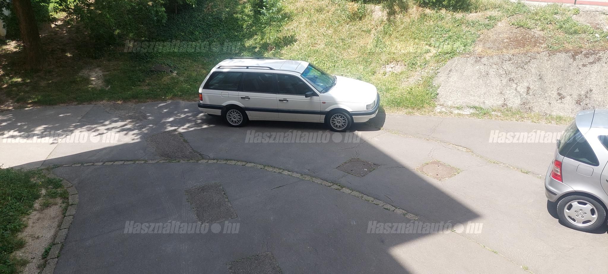 VOLKSWAGEN PASSAT III 1991/9 - 1