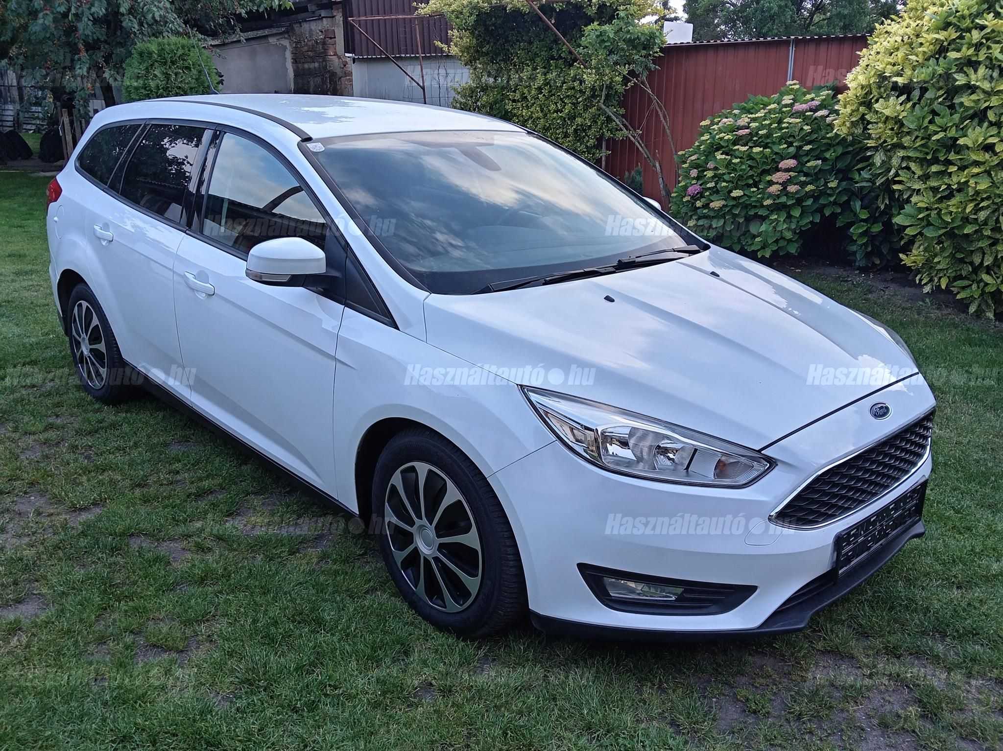 FORD FOCUS 2015/8 - 1
