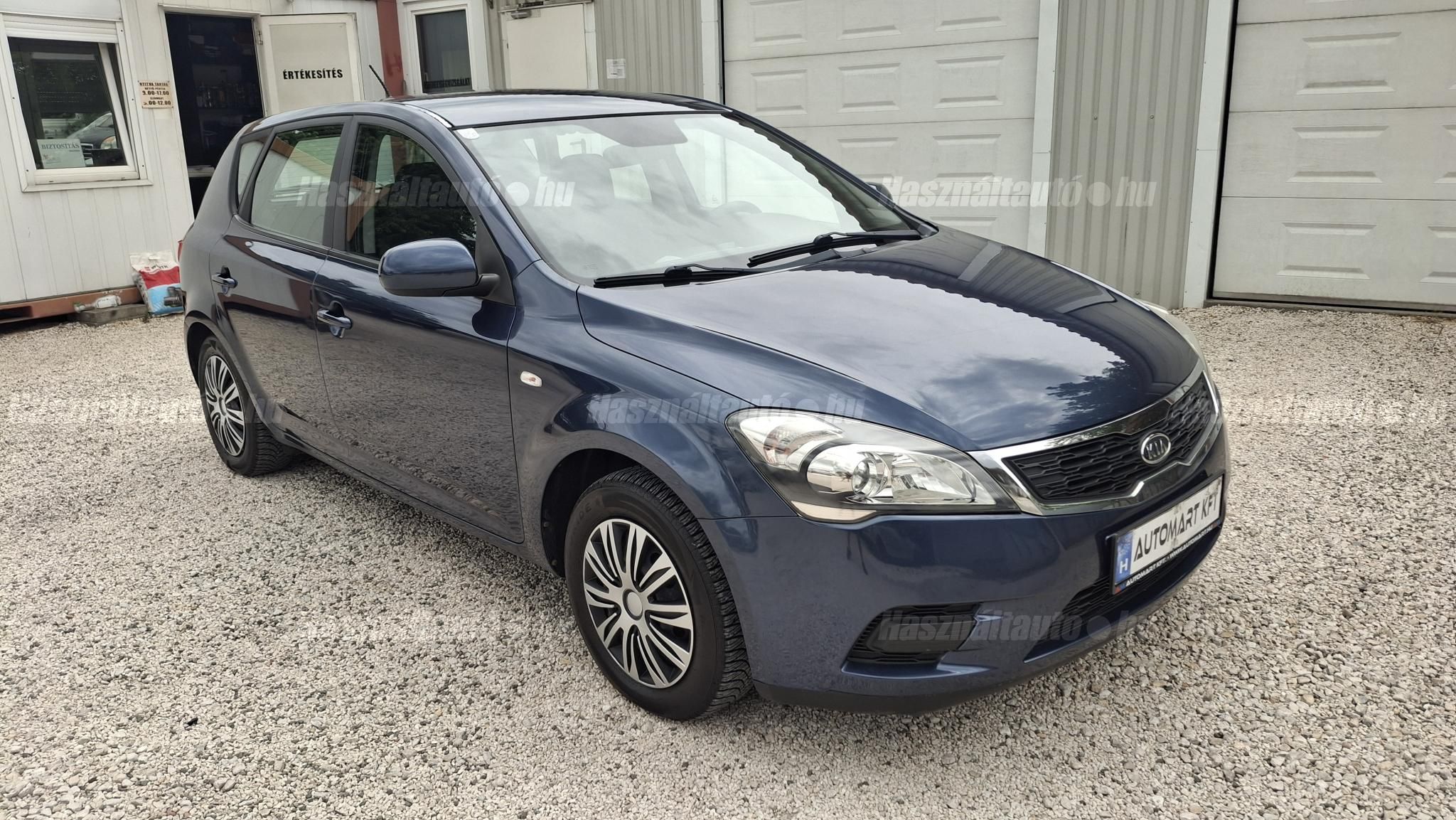 KIA CEE'D 2010/12 - 1
