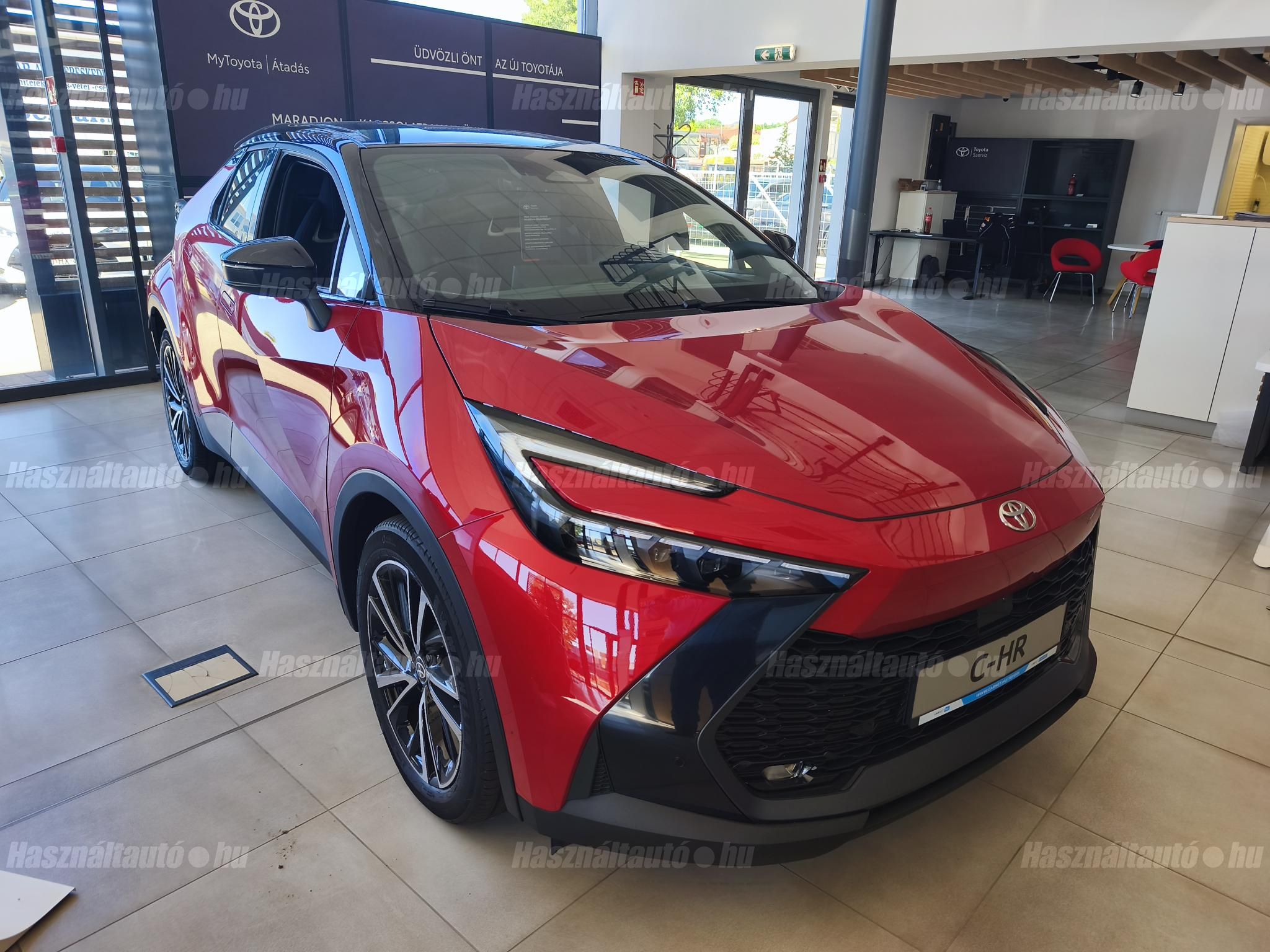 TOYOTA C-HR 2025 - 1