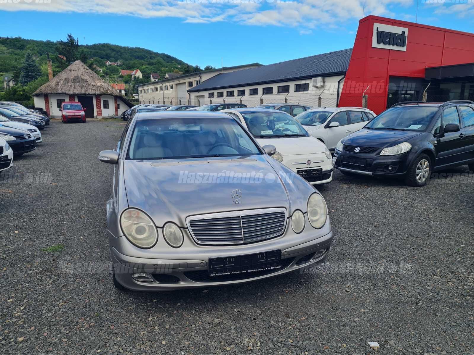 MERCEDES-BENZ E 200 2003/4 - 1