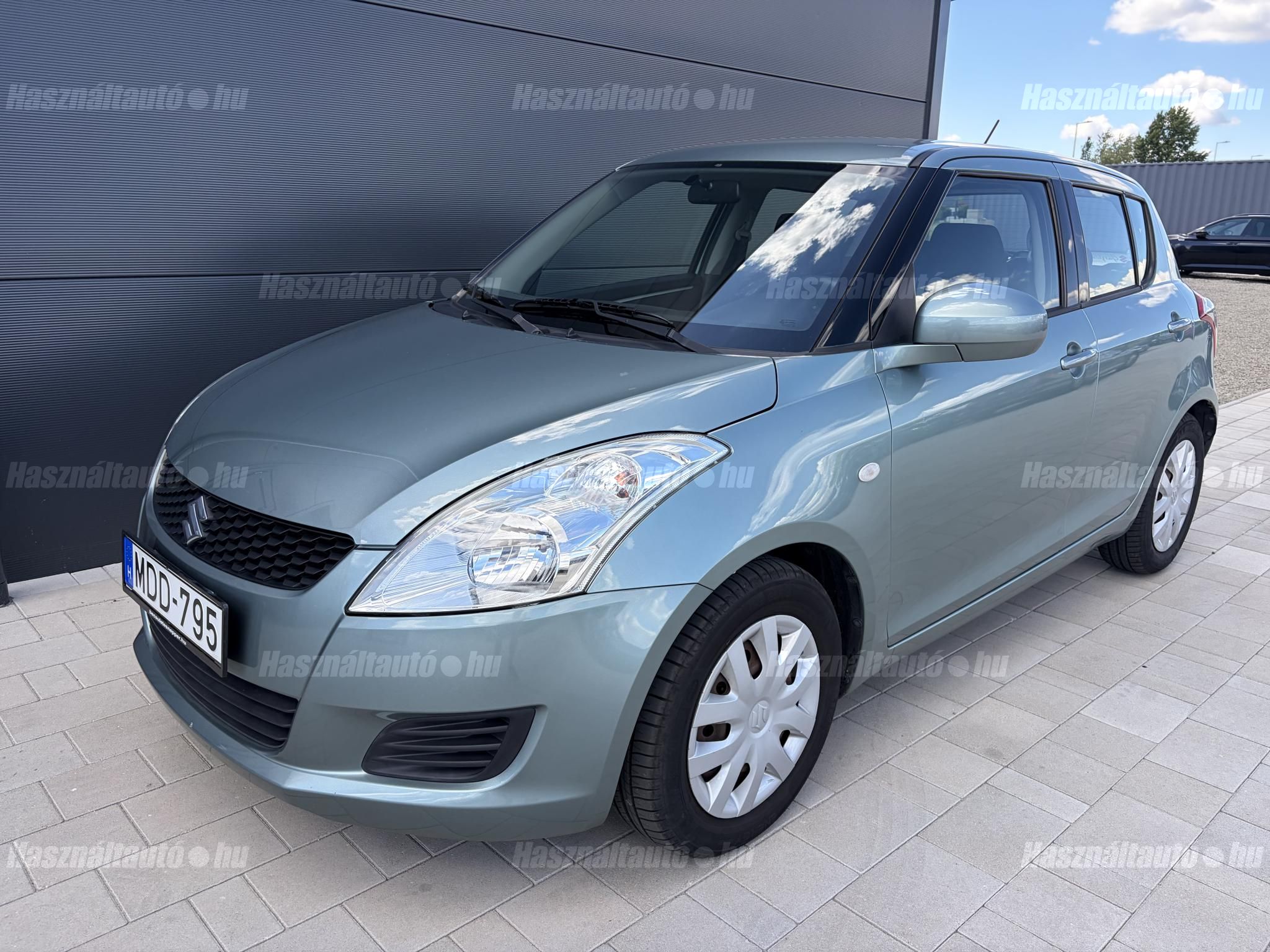 SUZUKI SWIFT 2012/9 - 1