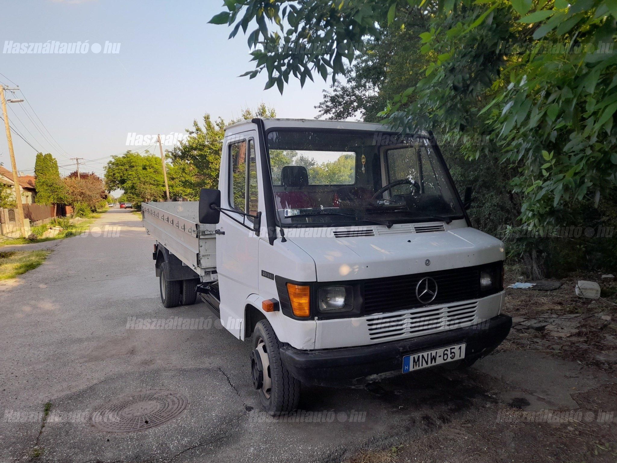 MERCEDES-BENZ 410 1995/6 - 1