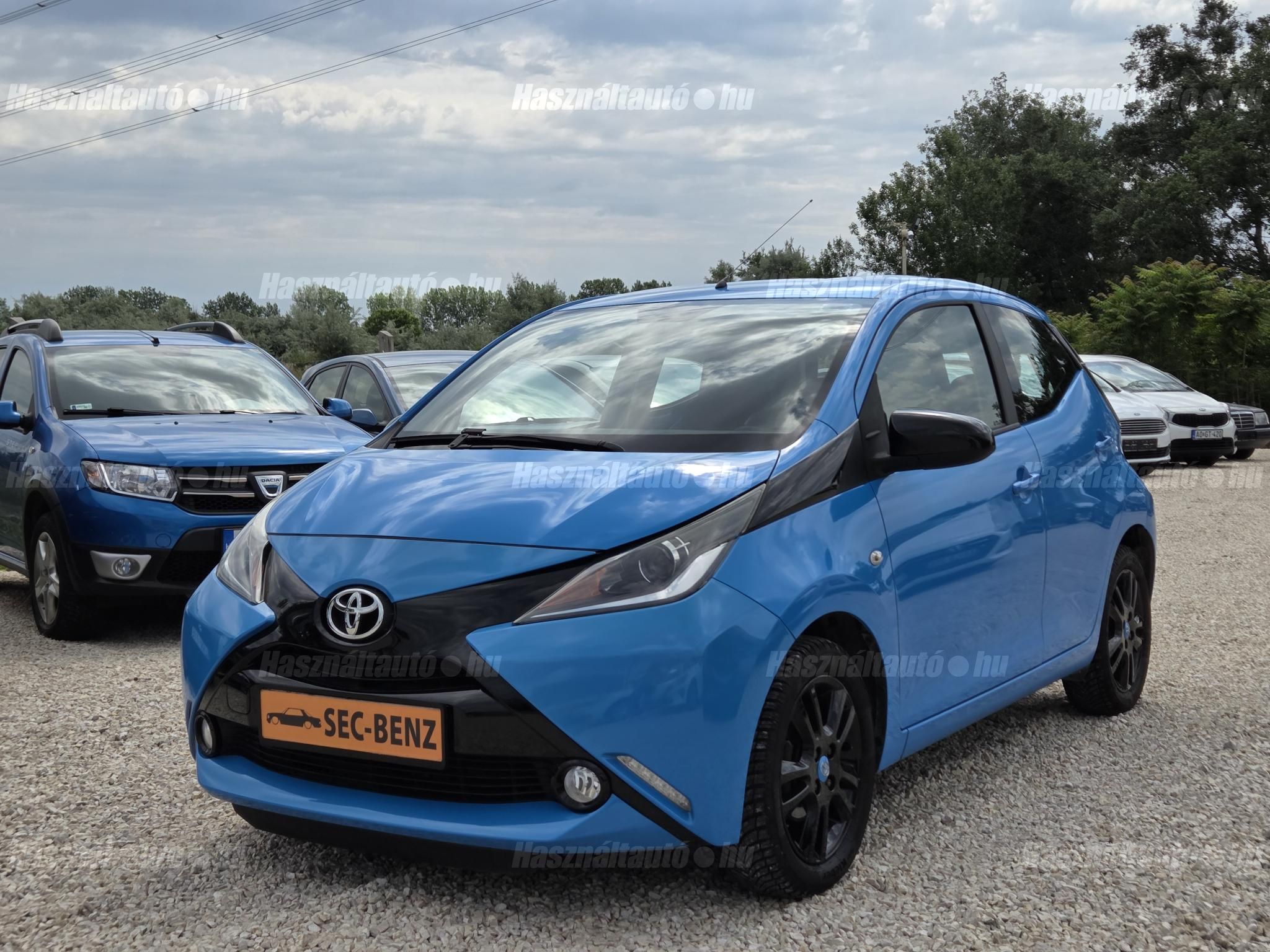 TOYOTA AYGO 2015/9 - 1