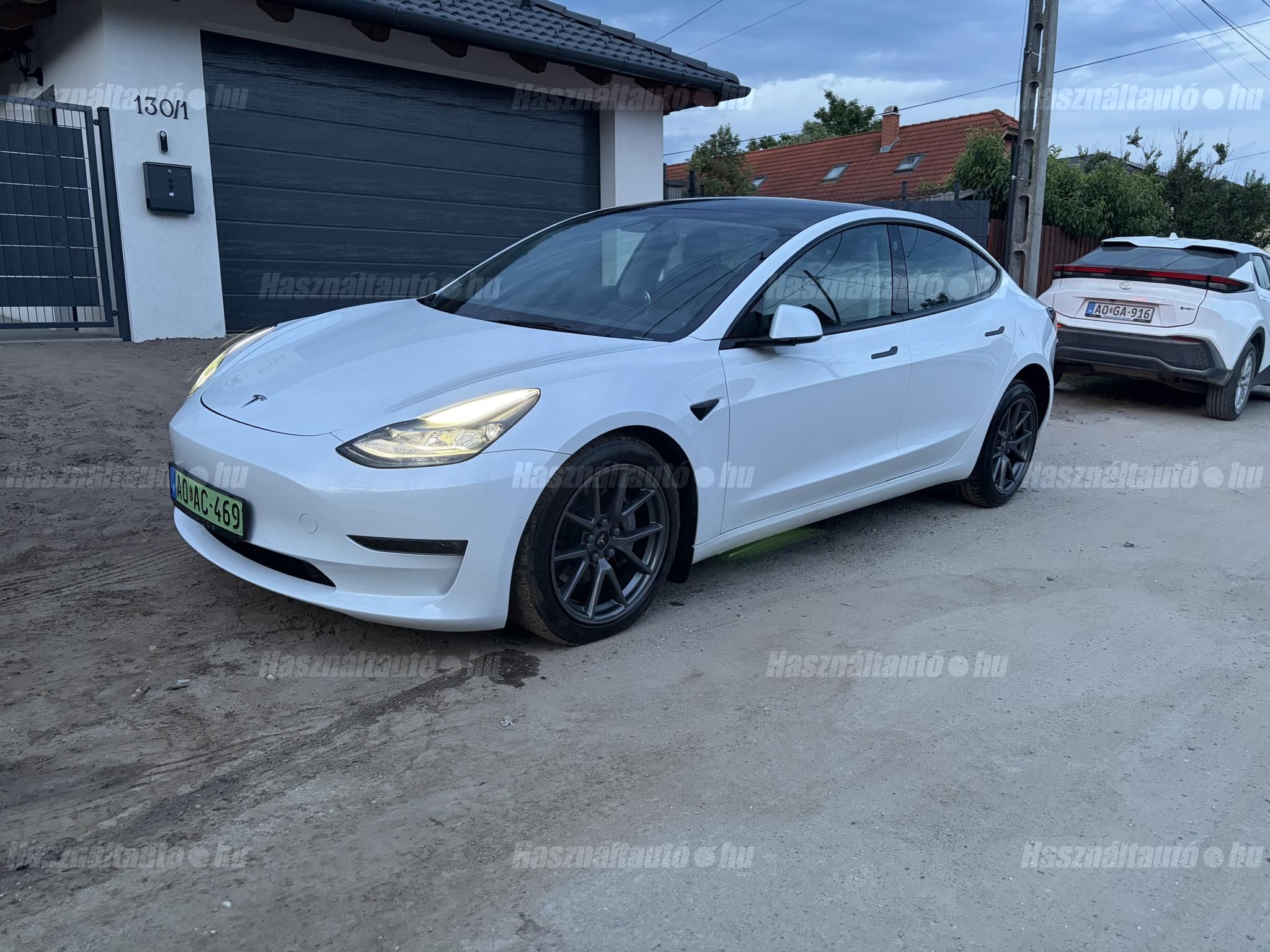 TESLA MODEL 3 2022/3 - 1