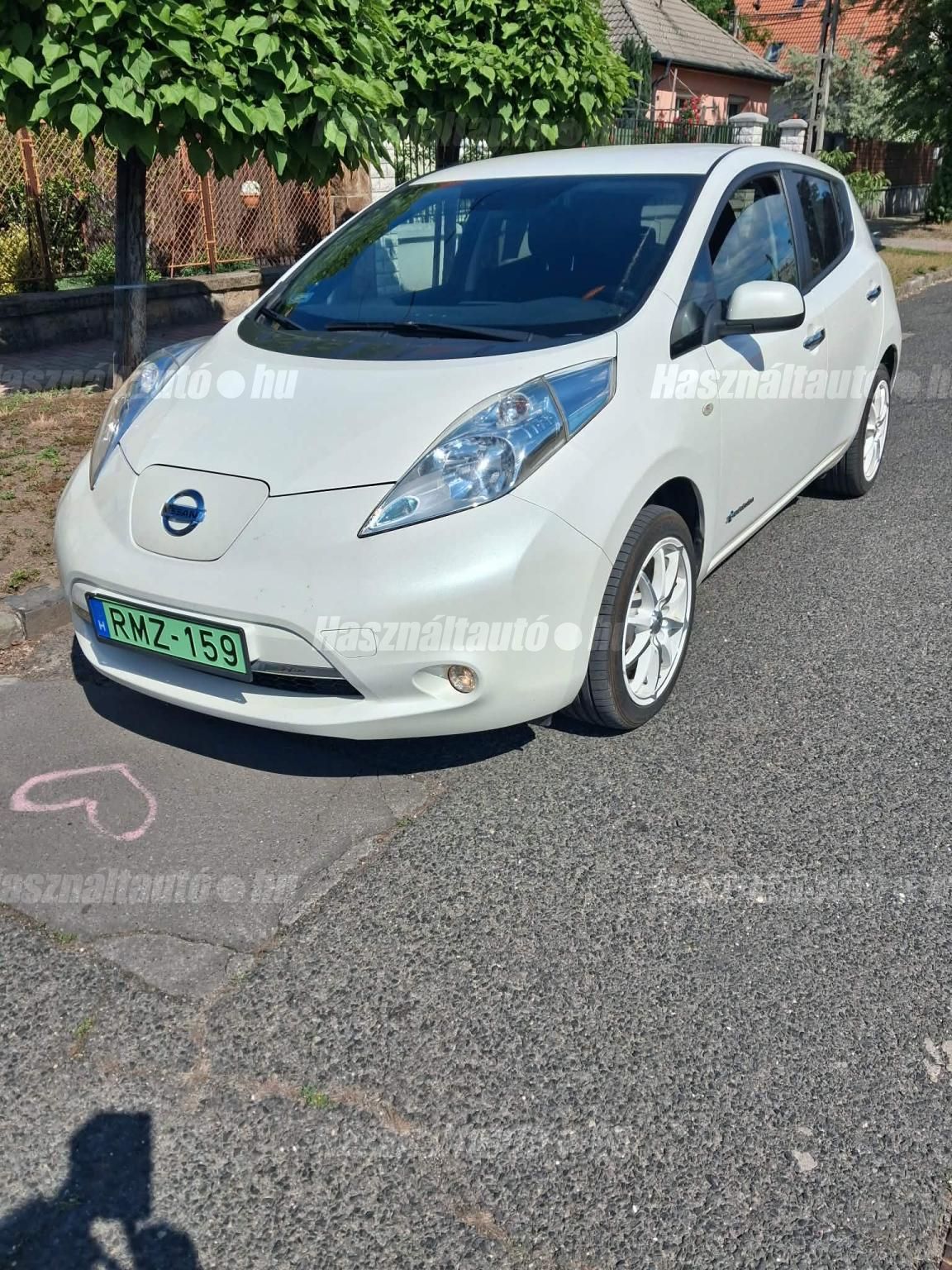 NISSAN LEAF 2015/5 - 1
