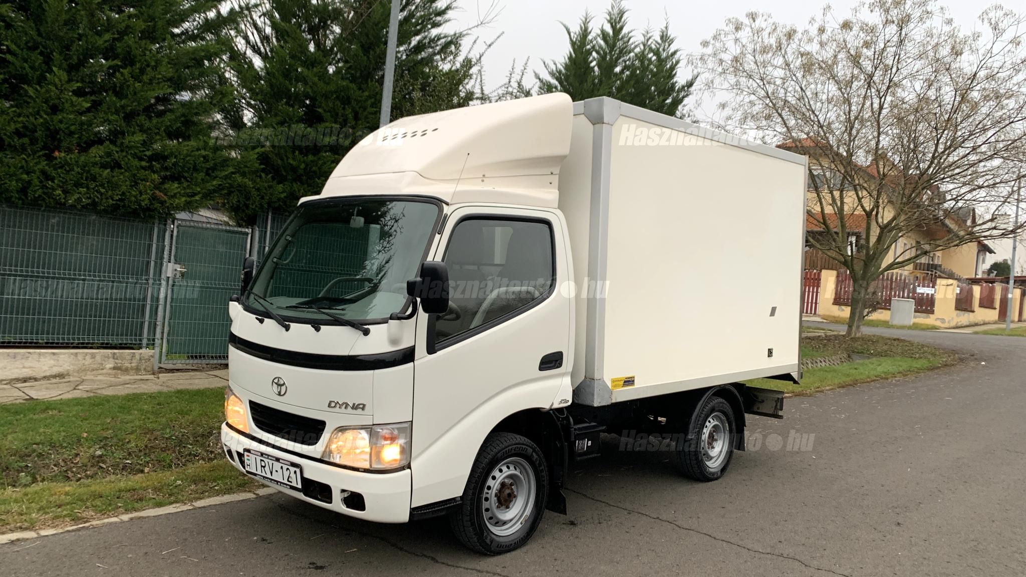 TOYOTA DYNA 2003/5 - 1