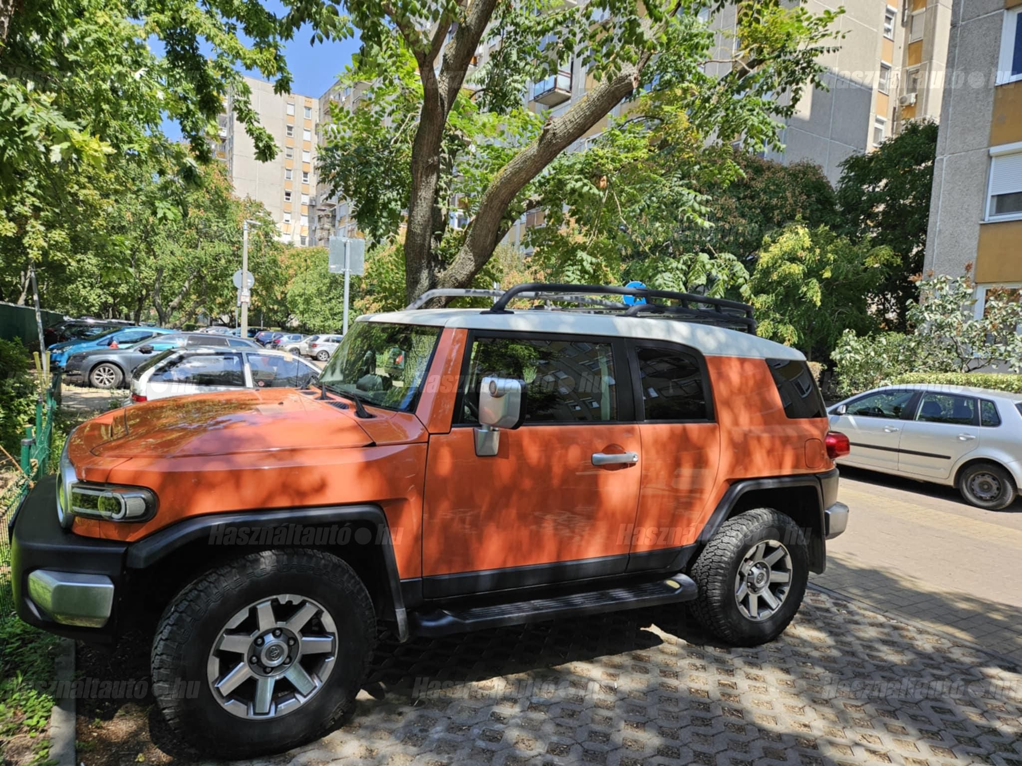 TOYOTA FJ CRUISER 2013/1 - 1
