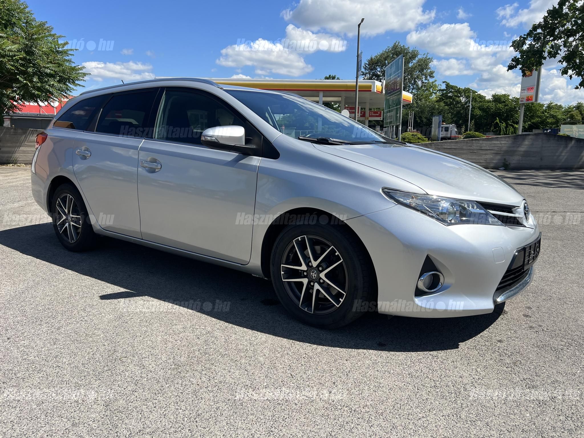 TOYOTA AURIS 2015/5 - 1