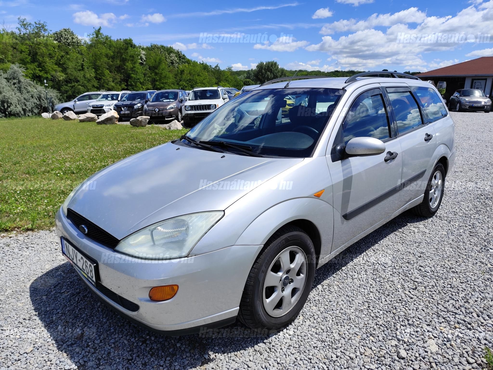 FORD FOCUS 2001/2 - 1
