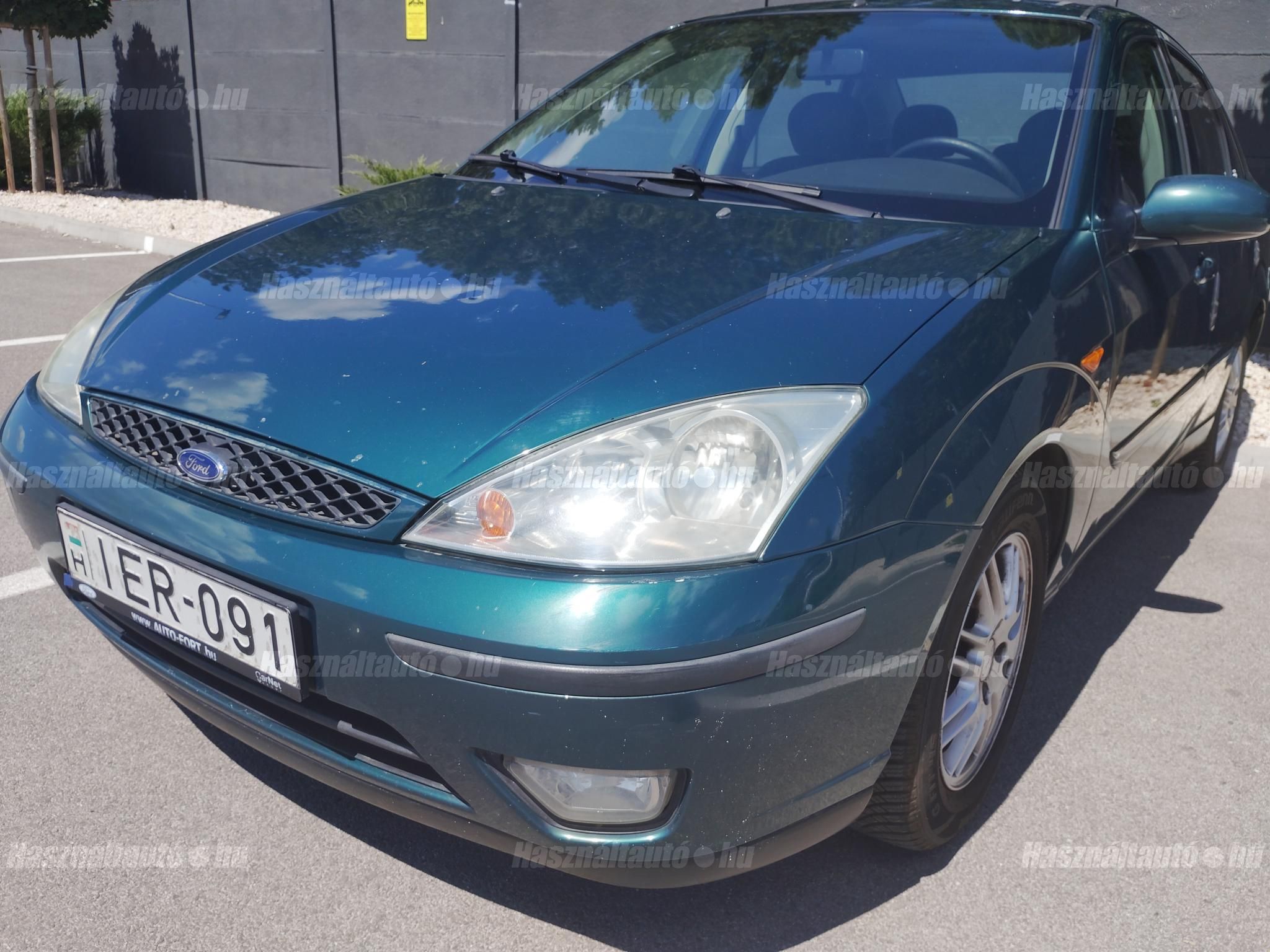 FORD FOCUS 2002/8 - 1