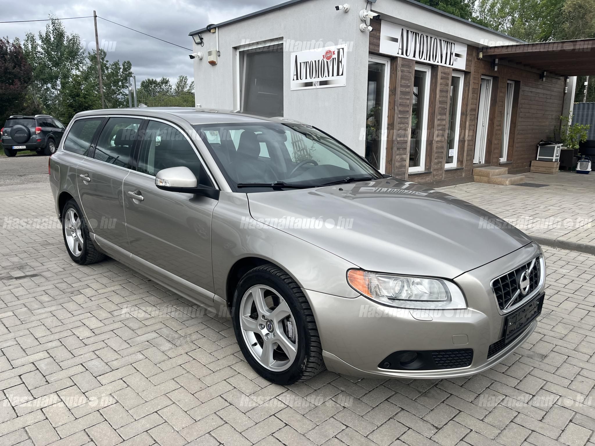 VOLVO V70 2011/3 - 1