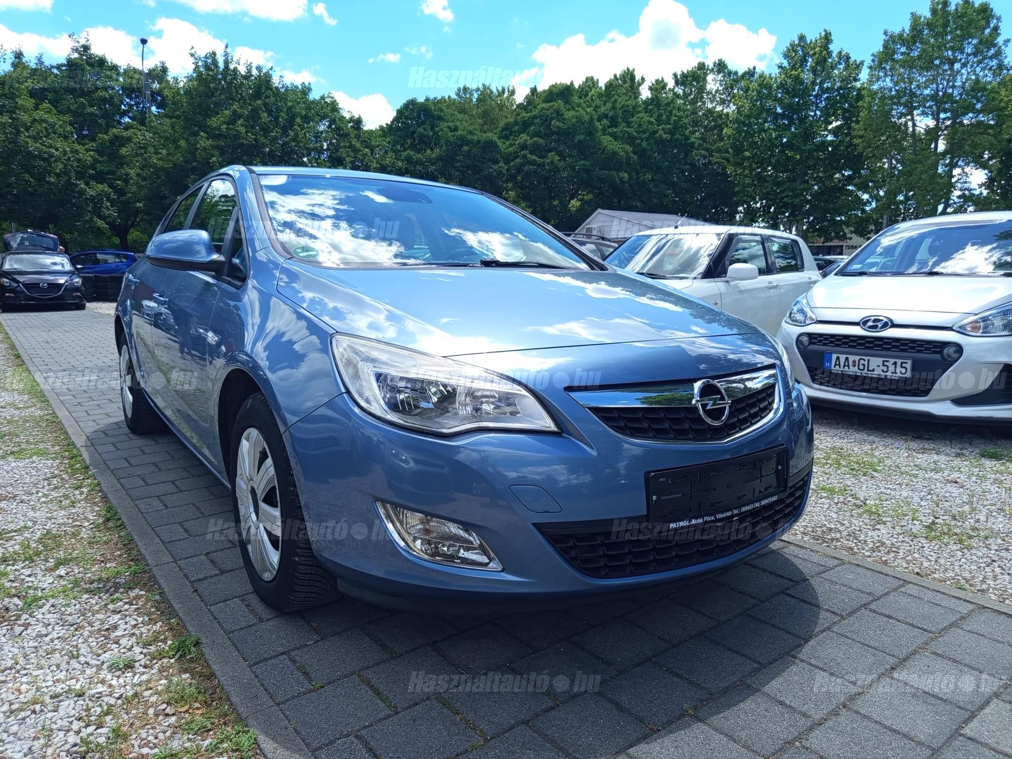 OPEL ASTRA J 2010/11 - 1