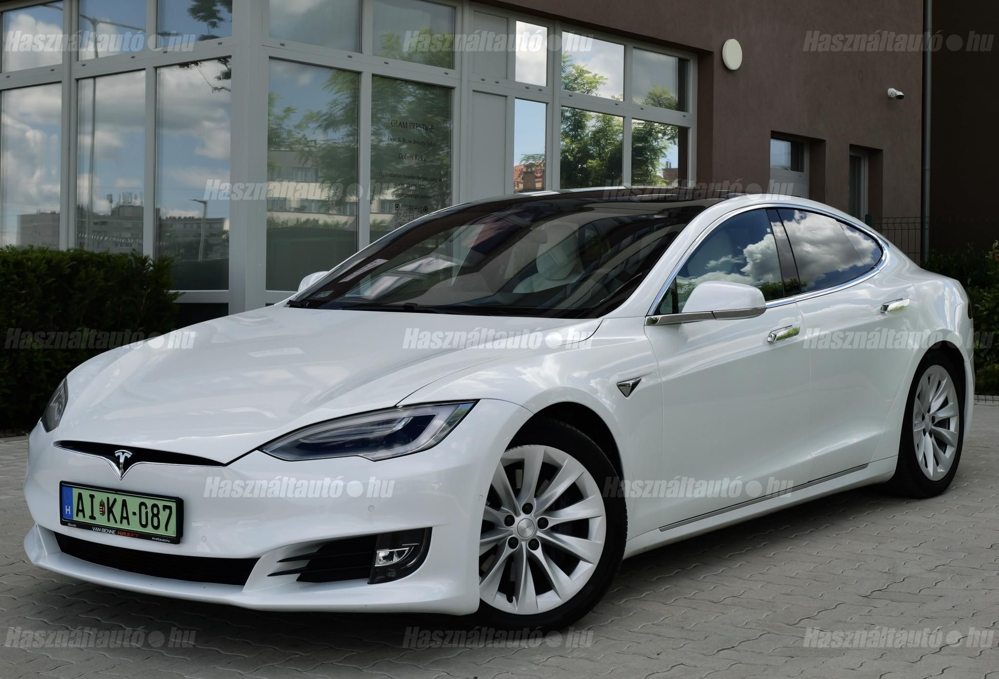 TESLA MODEL S 2019/12 - 1