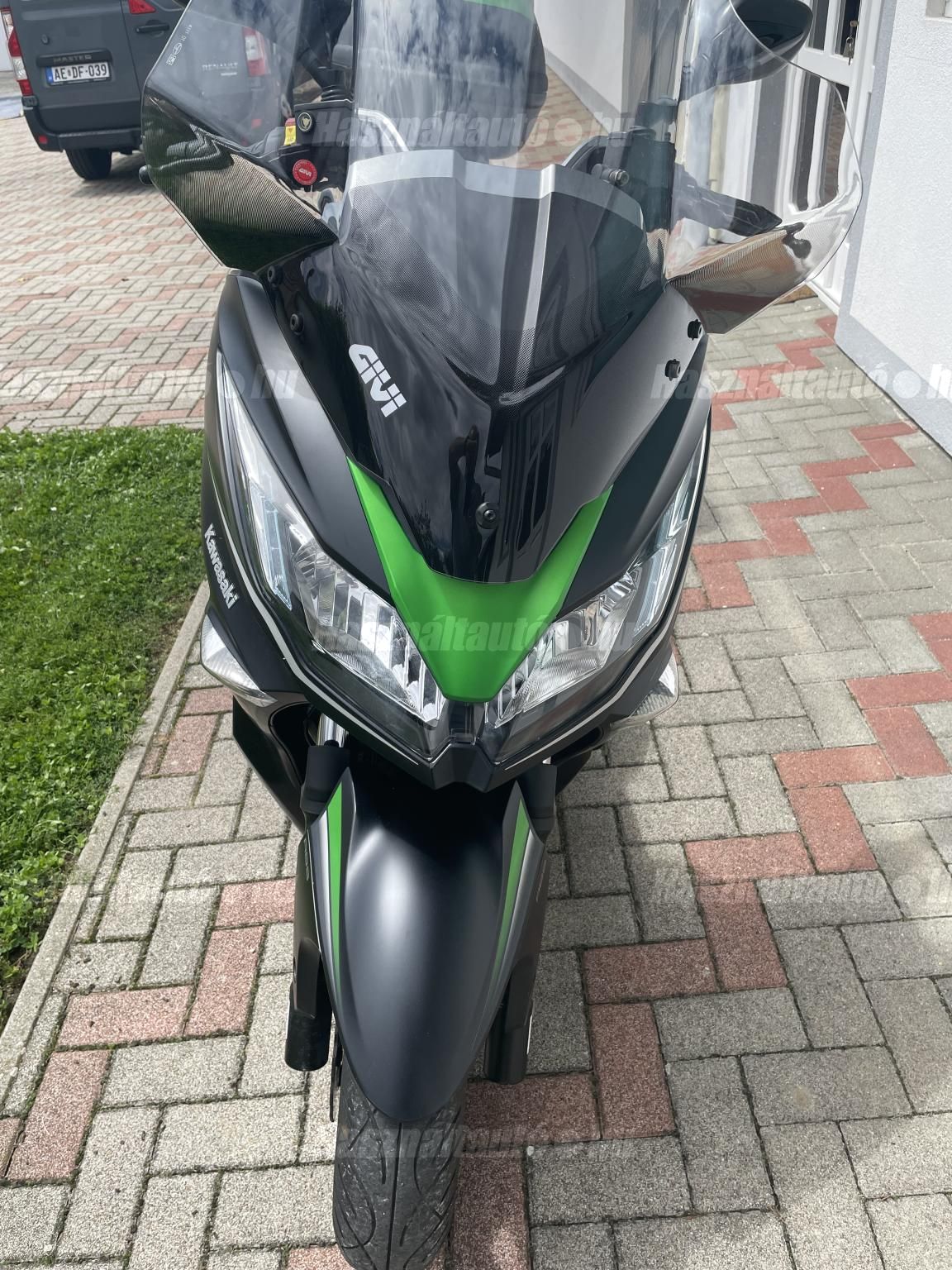 KAWASAKI J 300 2019/6 - 1
