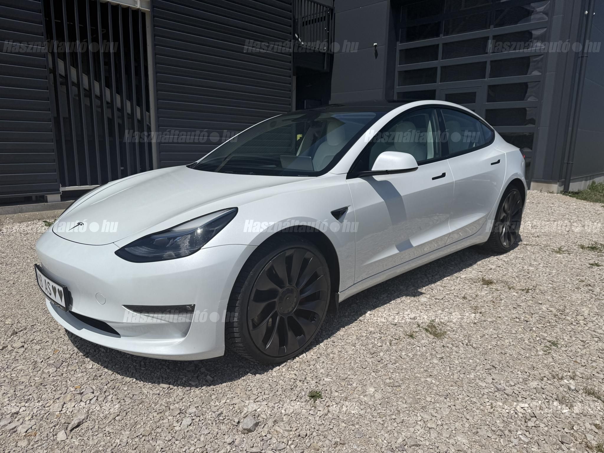 TESLA MODEL 3 2022/11 - 1