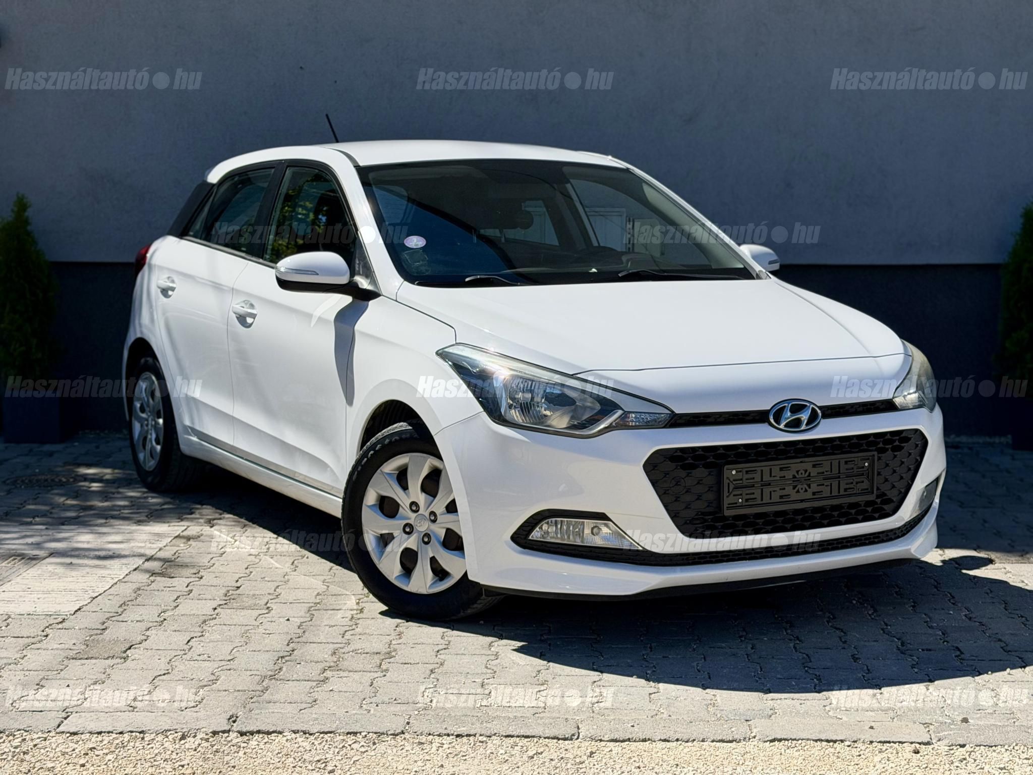 HYUNDAI I20 2015/11 - 1