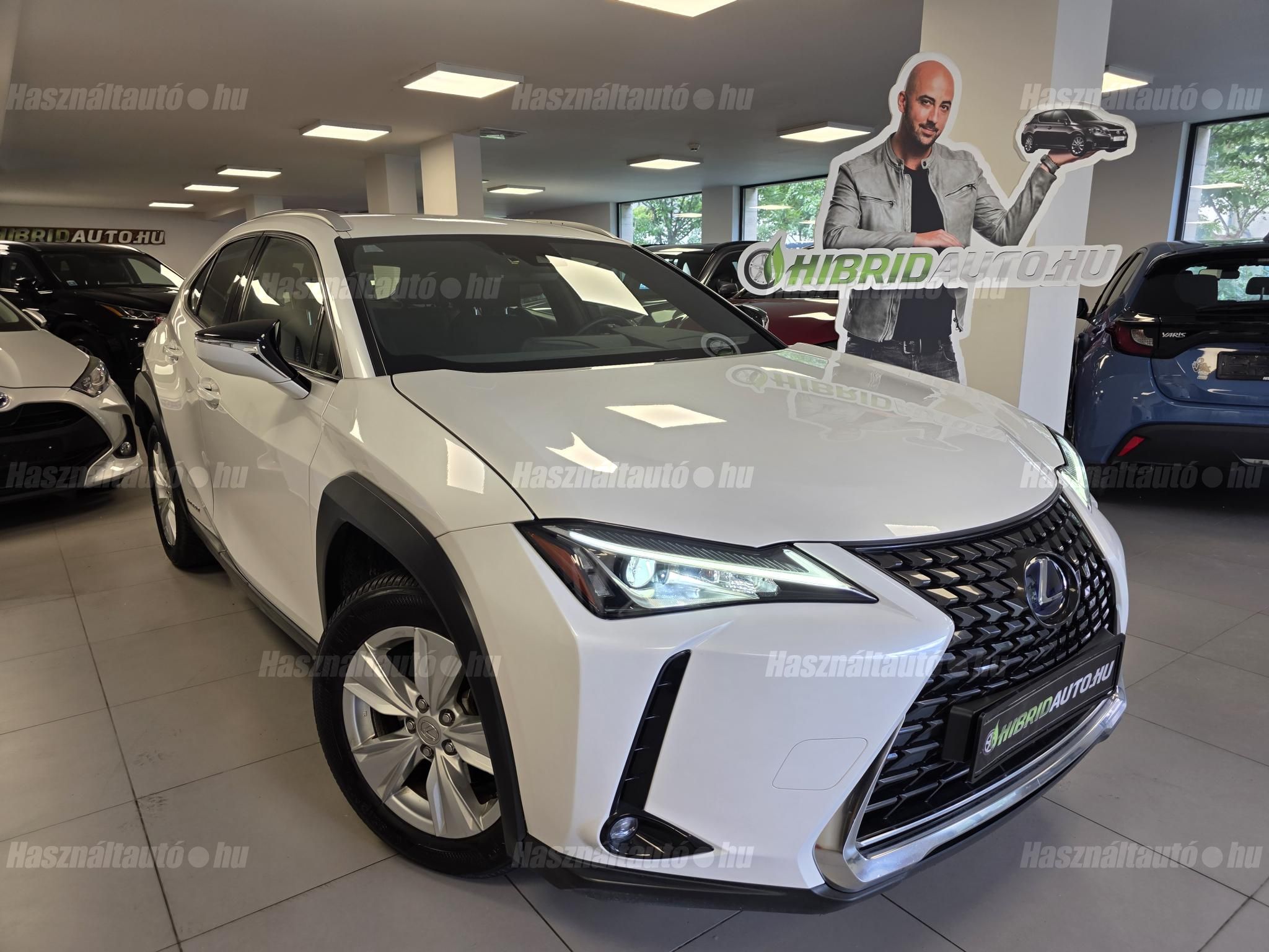 LEXUS UX 2021/8 - 1