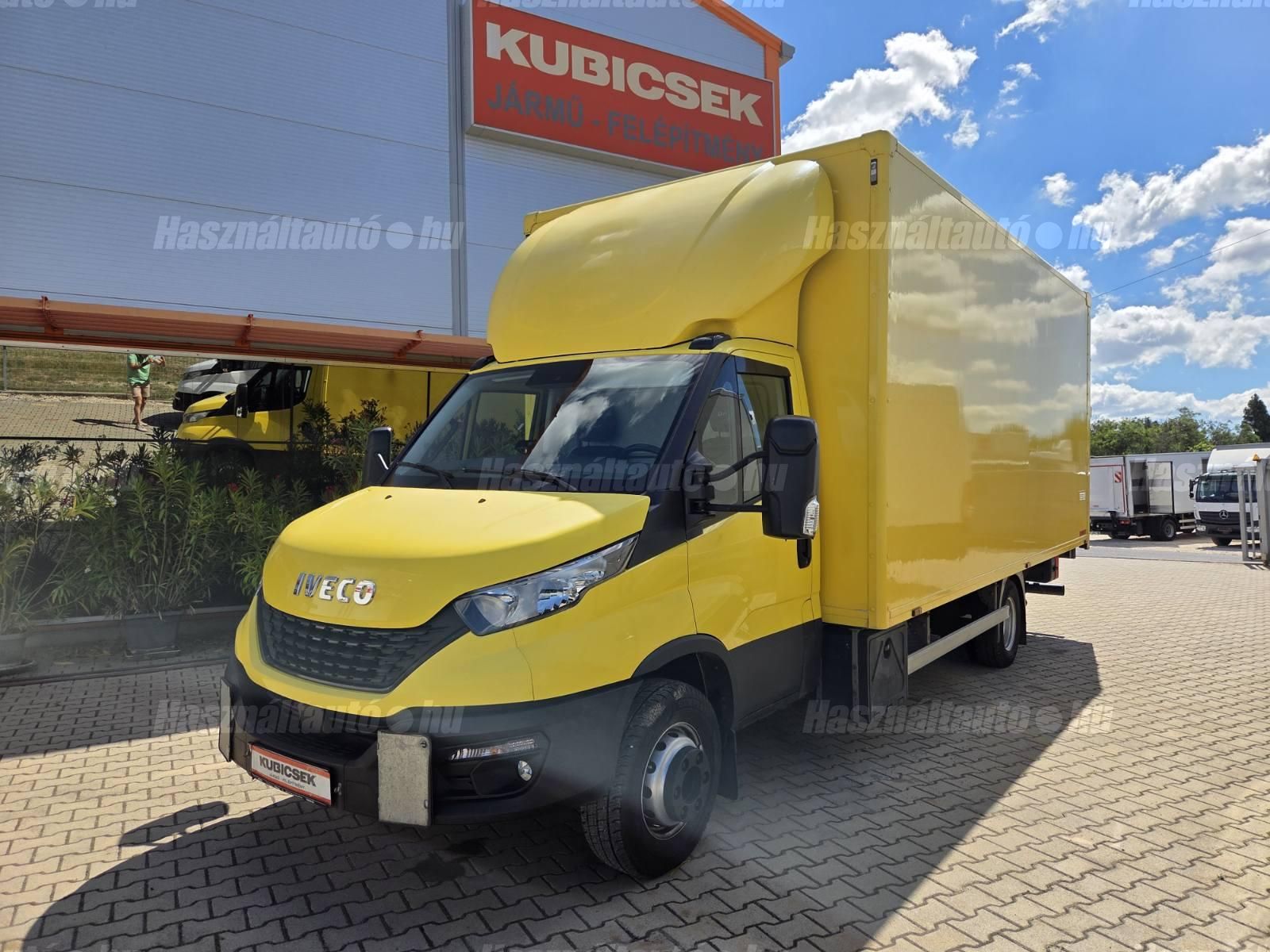 IVECO 2020/10 - 1