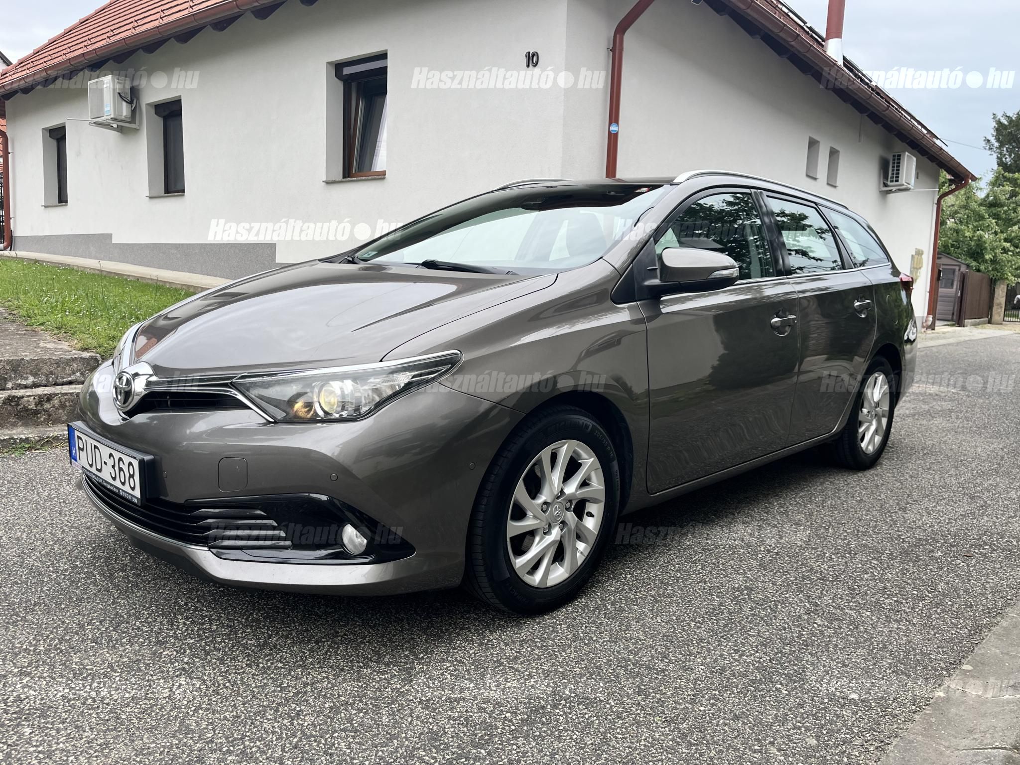 TOYOTA AURIS 2018/4 - 1