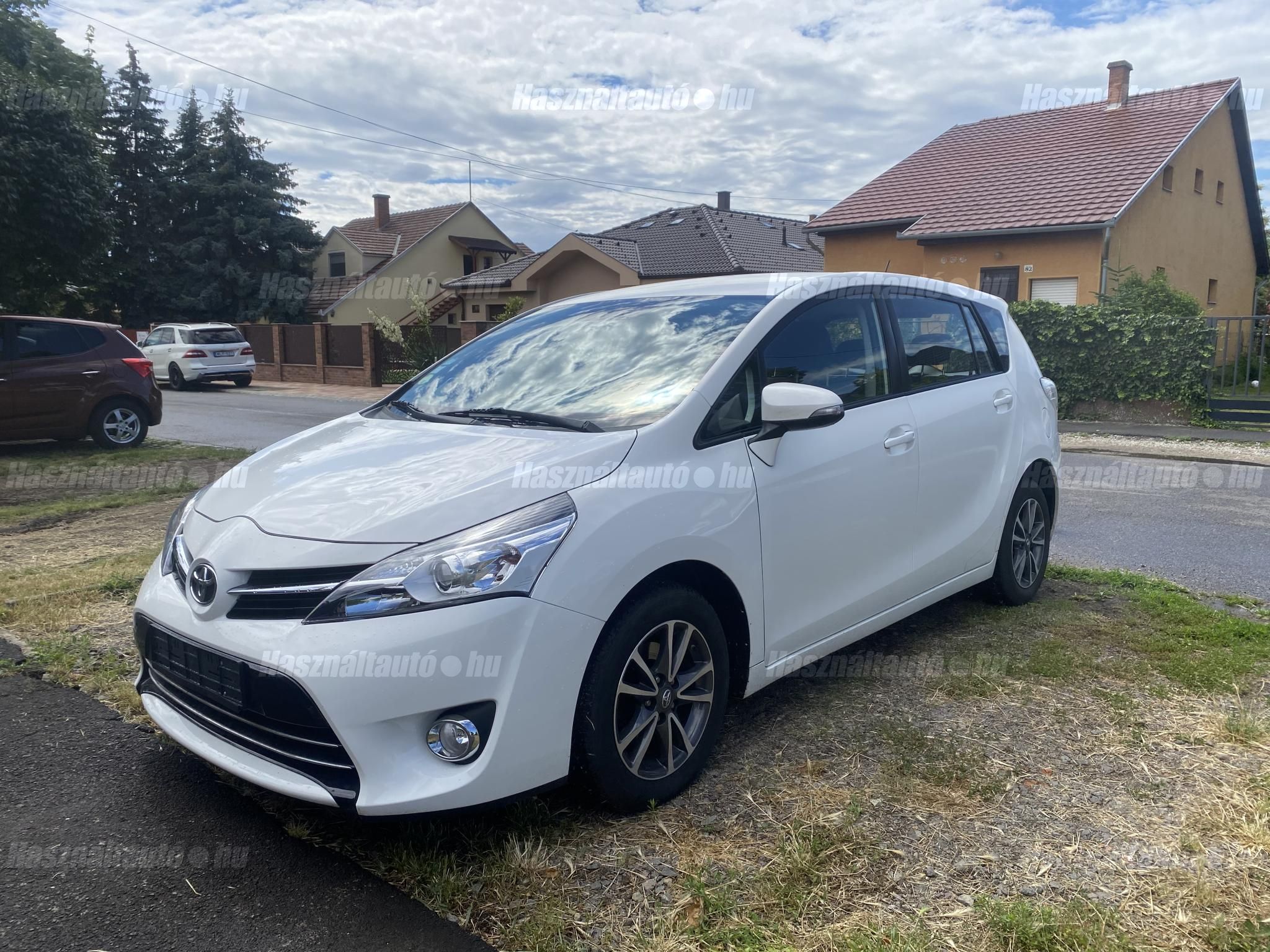 TOYOTA VERSO 2014/10 - 1