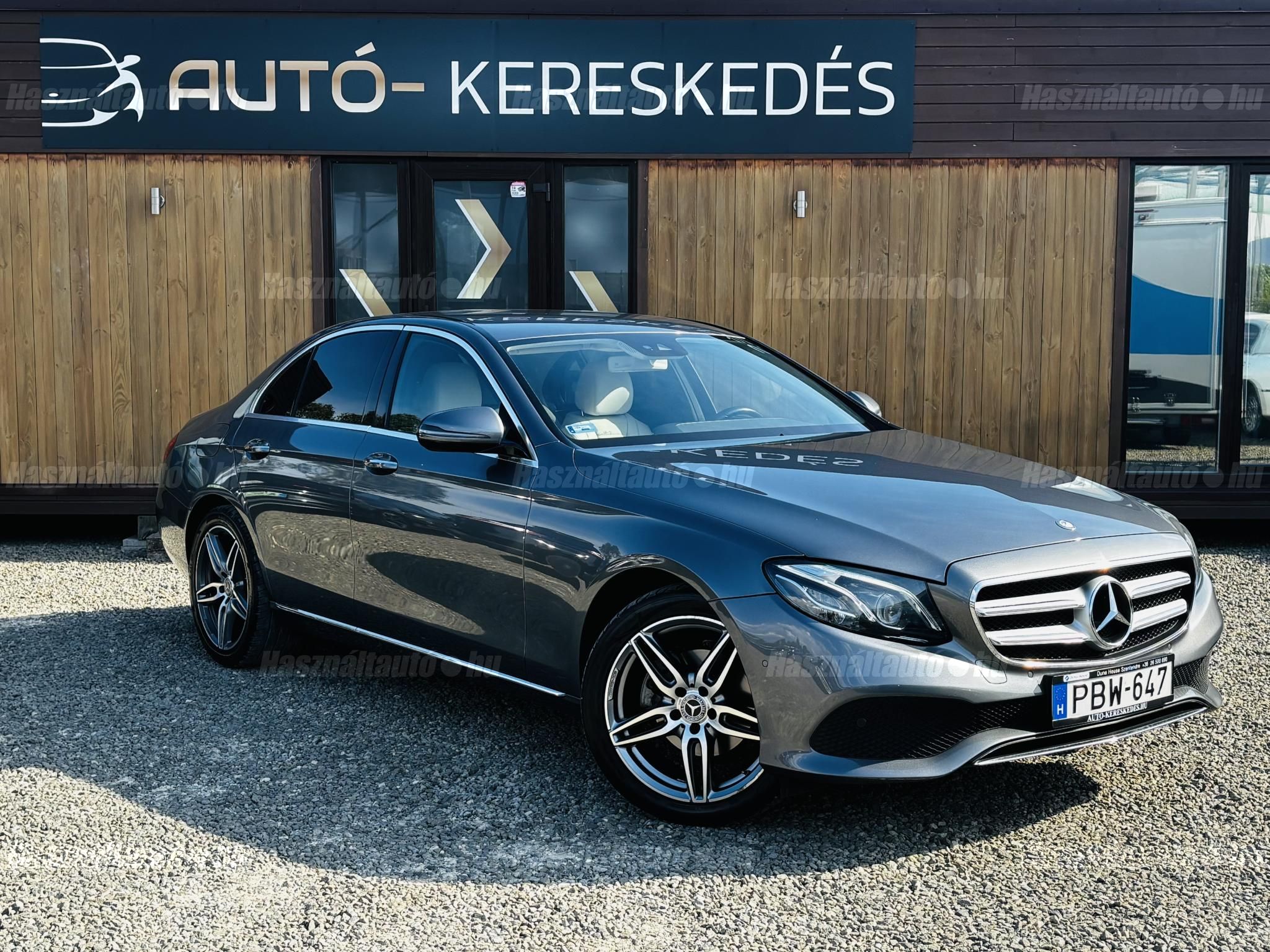 MERCEDES-BENZ E 220 2016 - 1