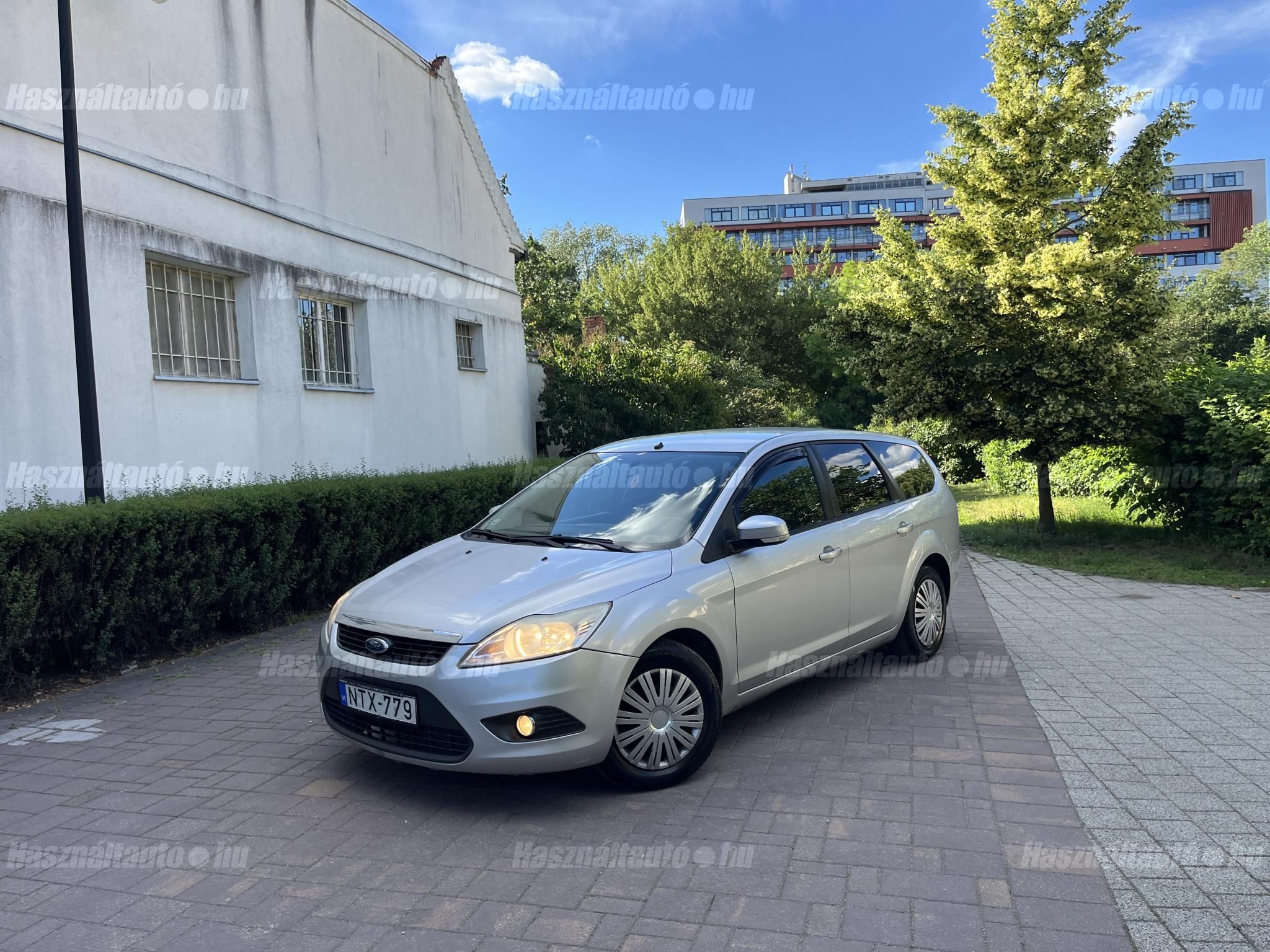 FORD FOCUS 2010/8 - 1