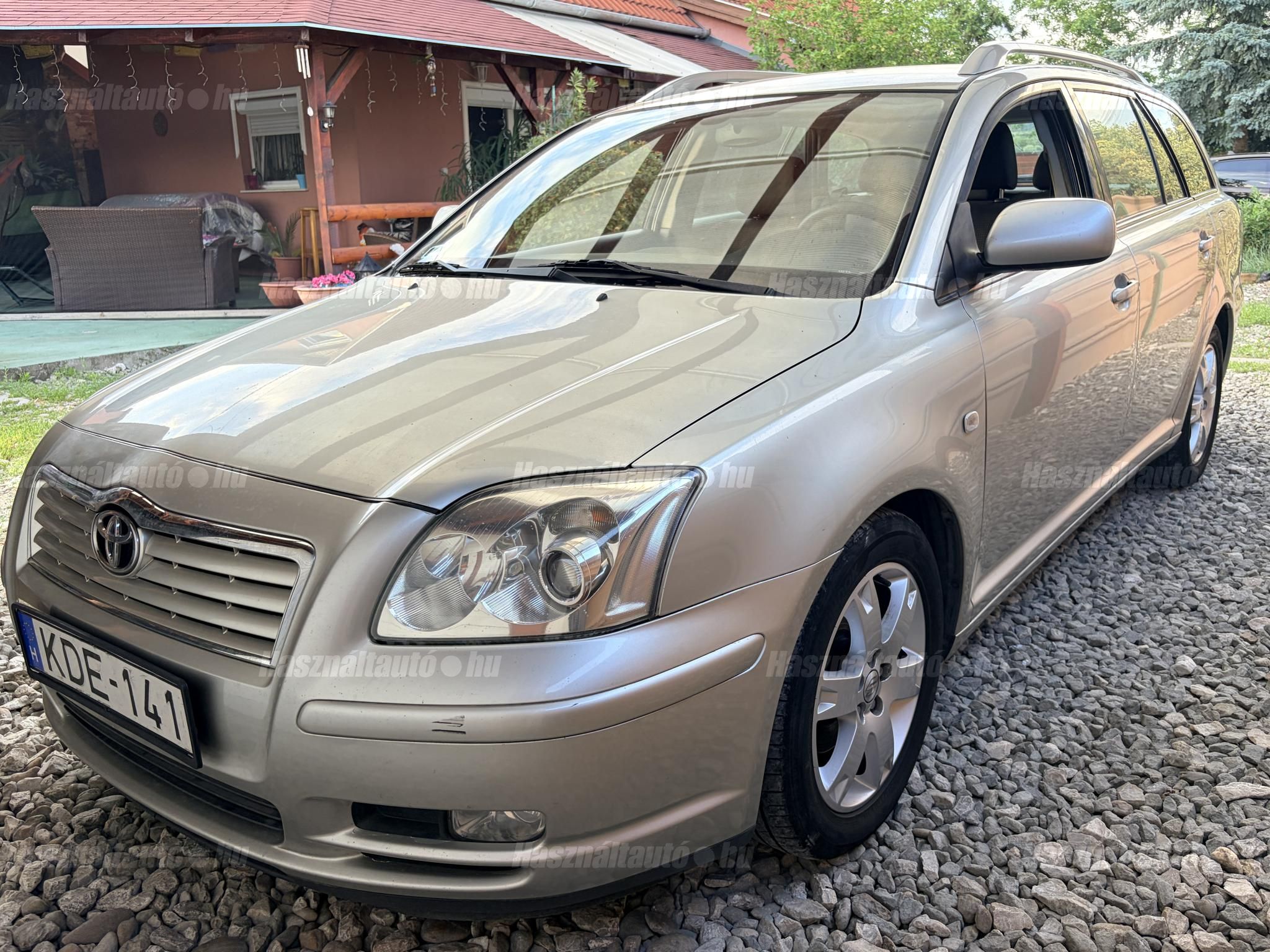 TOYOTA AVENSIS 2005/12 - 1
