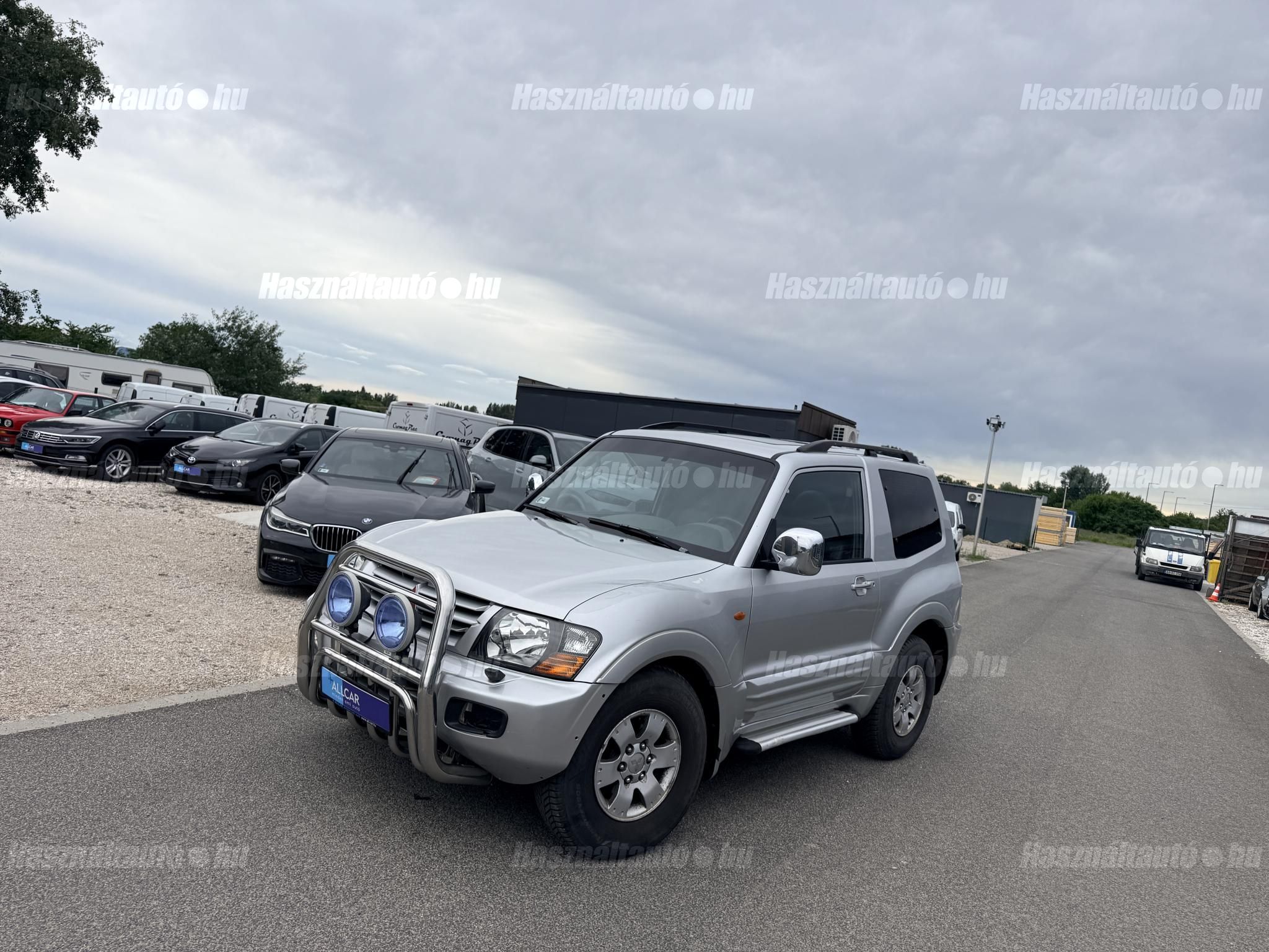 MITSUBISHI PAJERO 2002/10 - 1