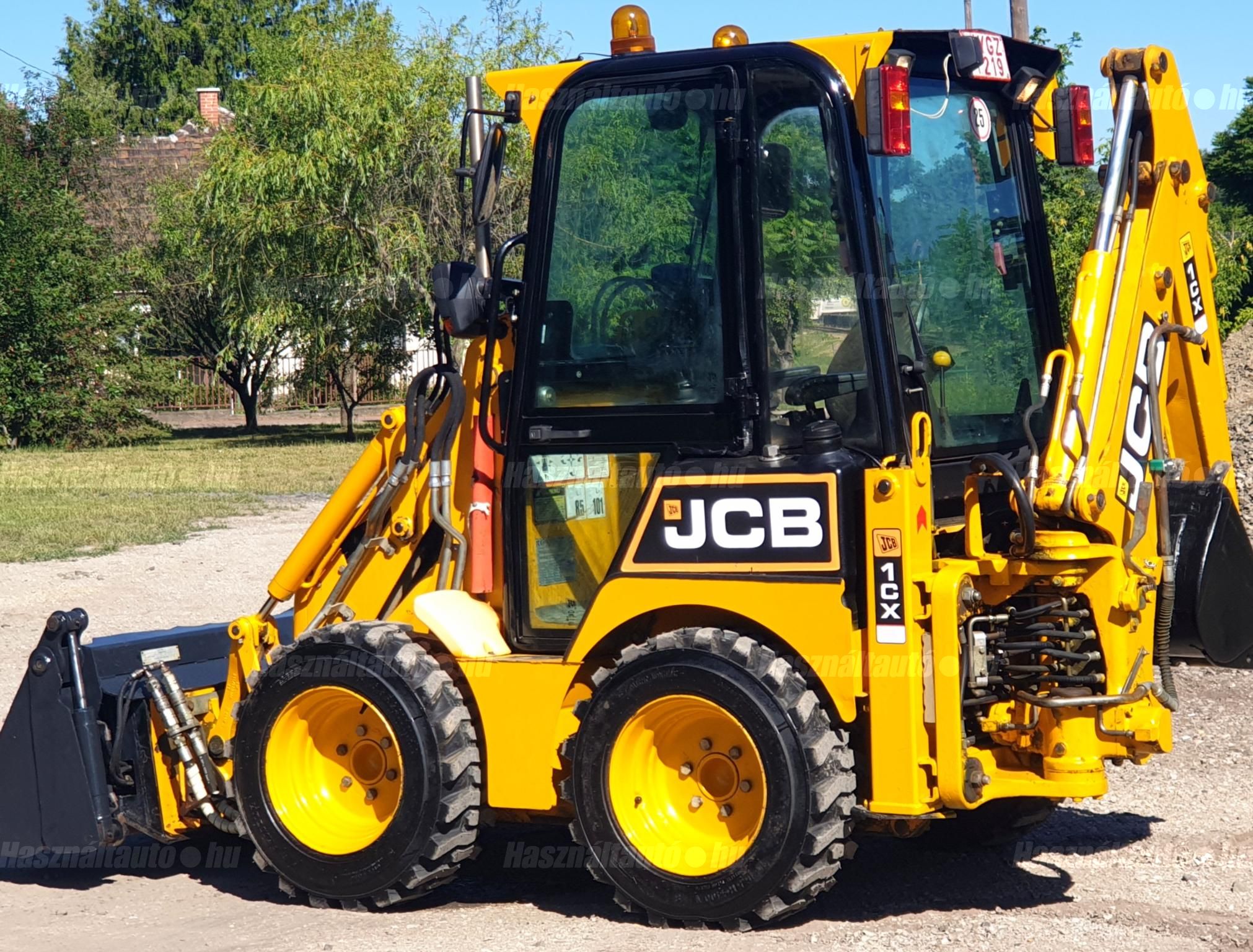 JCB 2002/6 - 1