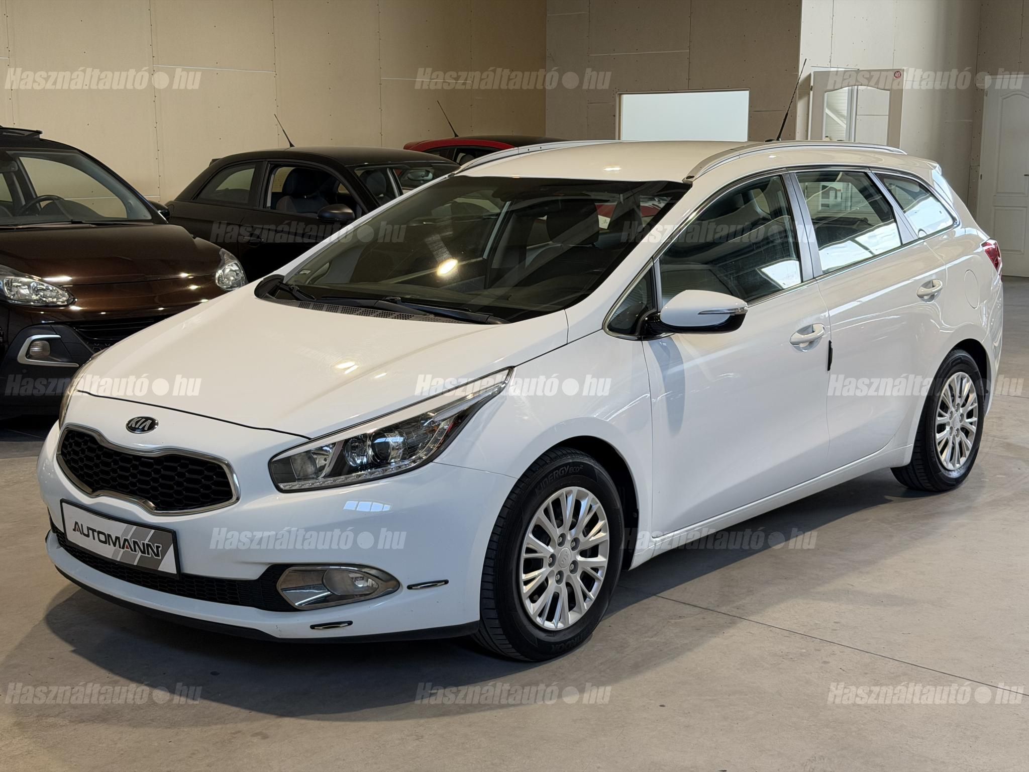 KIA CEE'D 2014 - 1