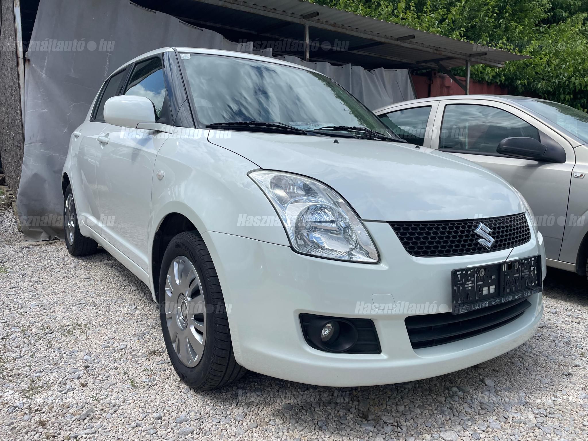 SUZUKI SWIFT 2010/8 - 1
