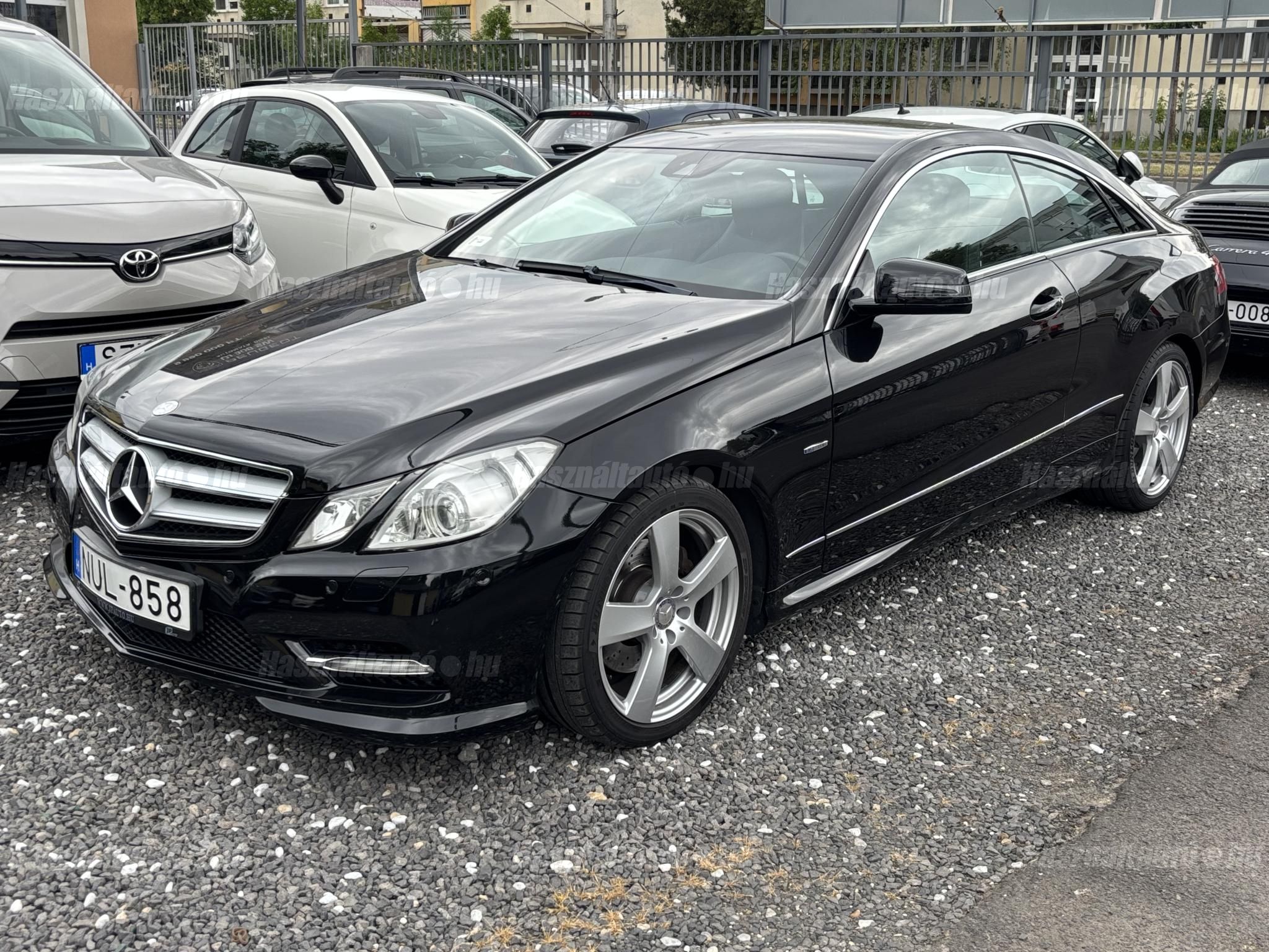 MERCEDES-BENZ E 220 2012/9 - 1