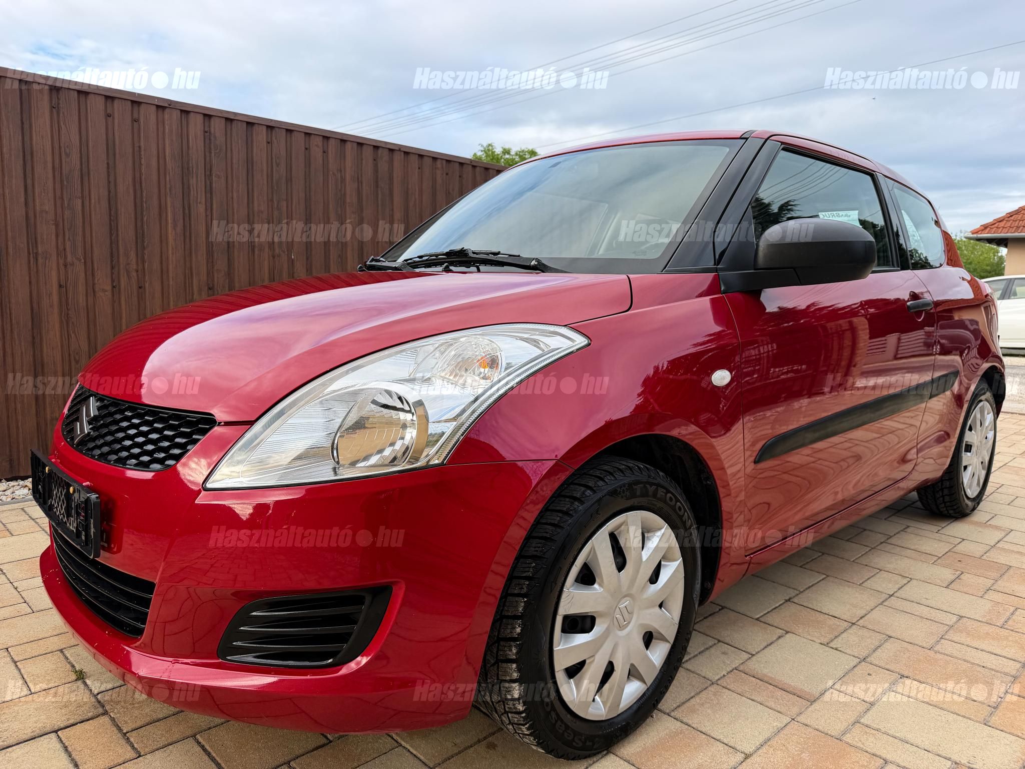 SUZUKI SWIFT 2012/12 - 1