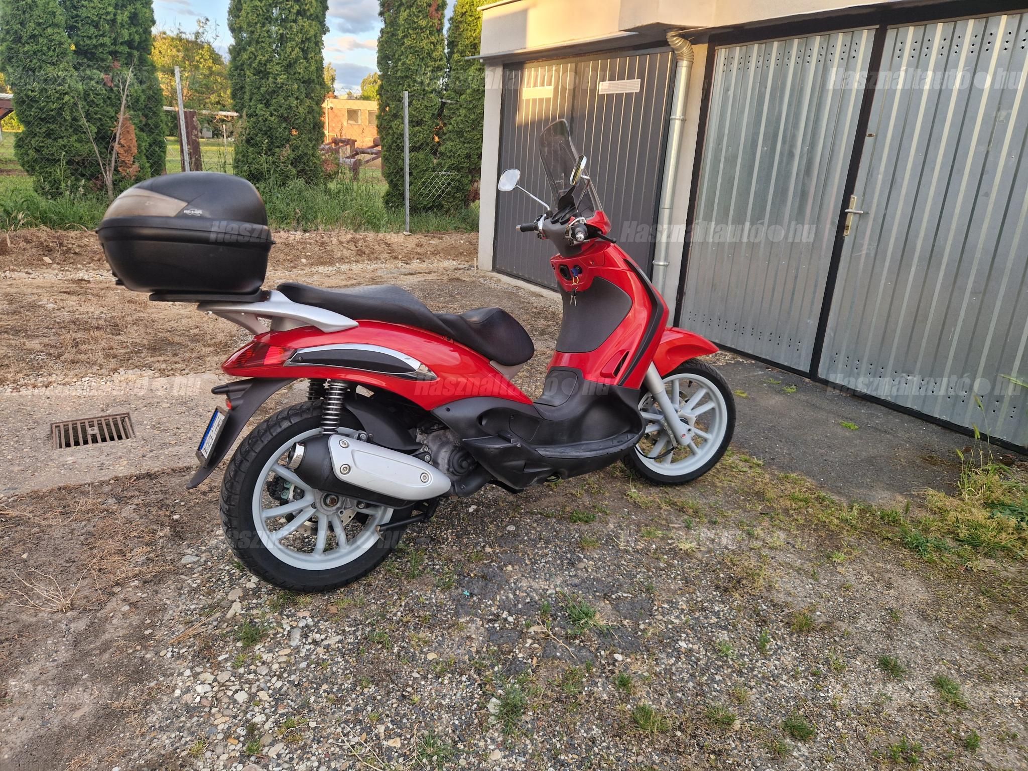 PIAGGIO BEVERLY 250 2004/5 - 1